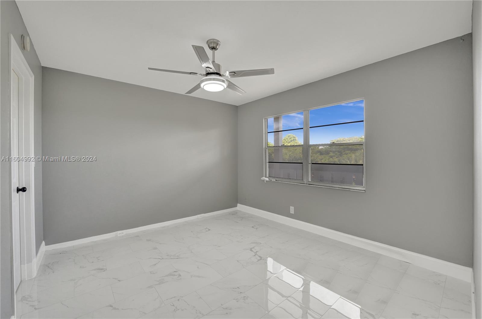 1802 Eleuthera Pt # E3