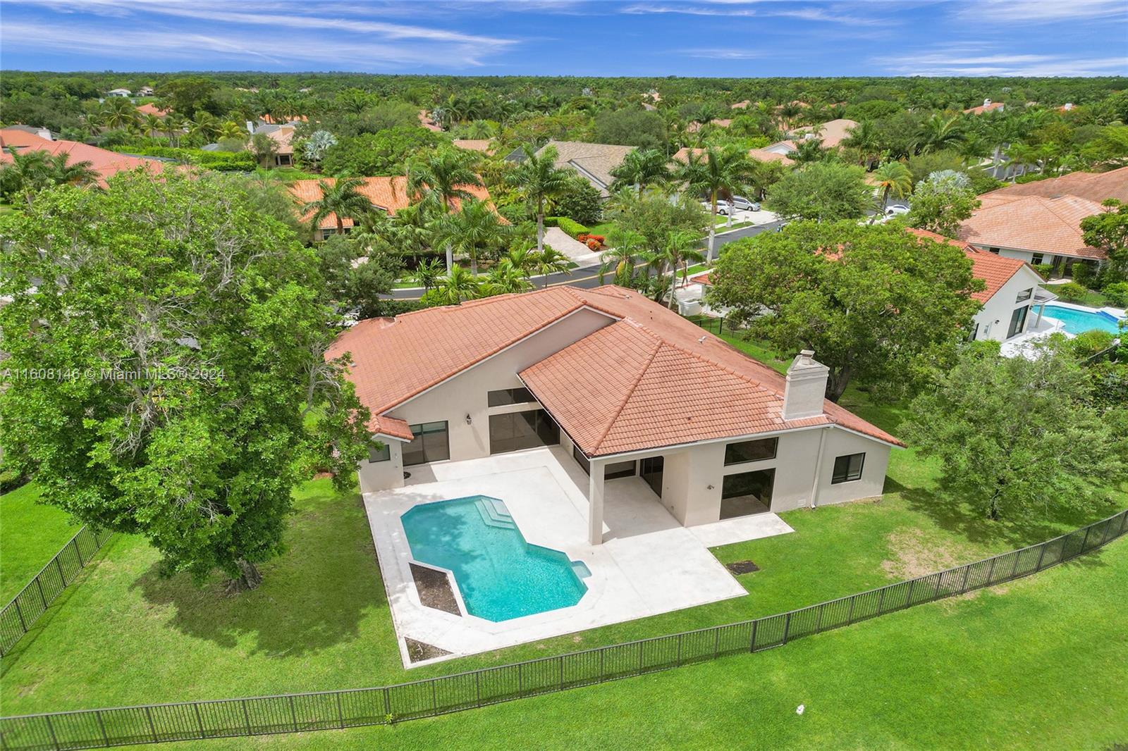 400 Alexandra Cir