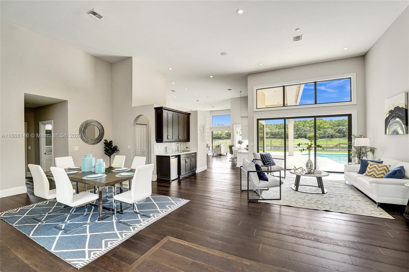400 Alexandra Cir