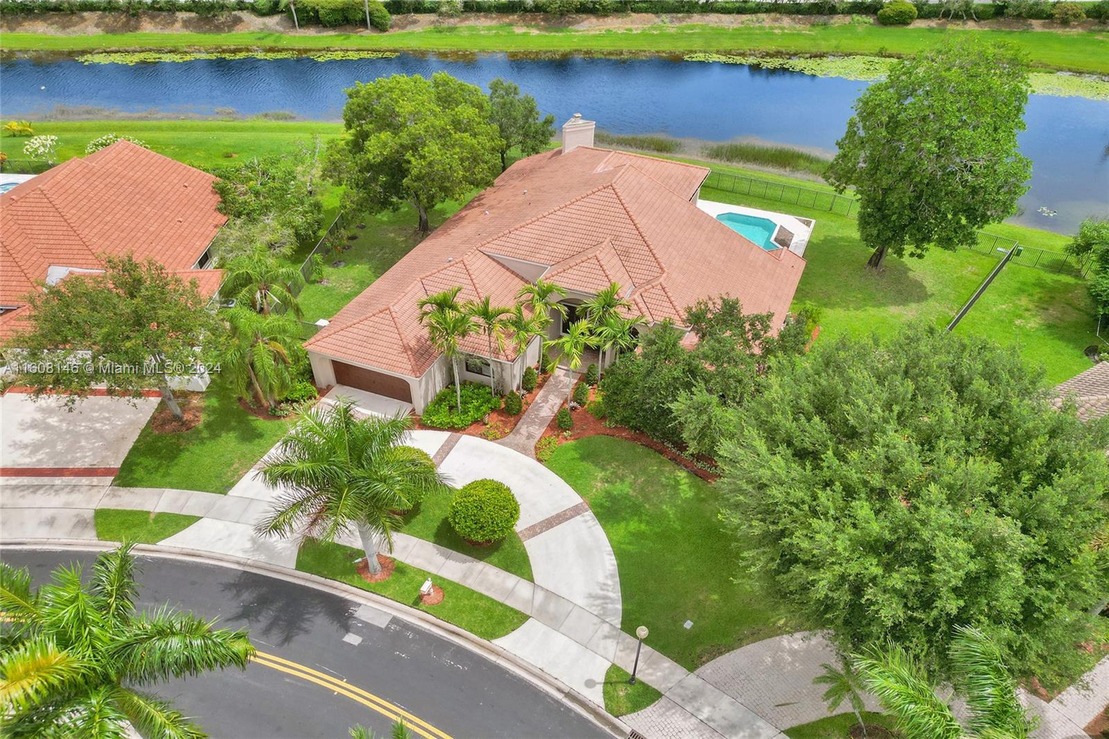 400 Alexandra Cir