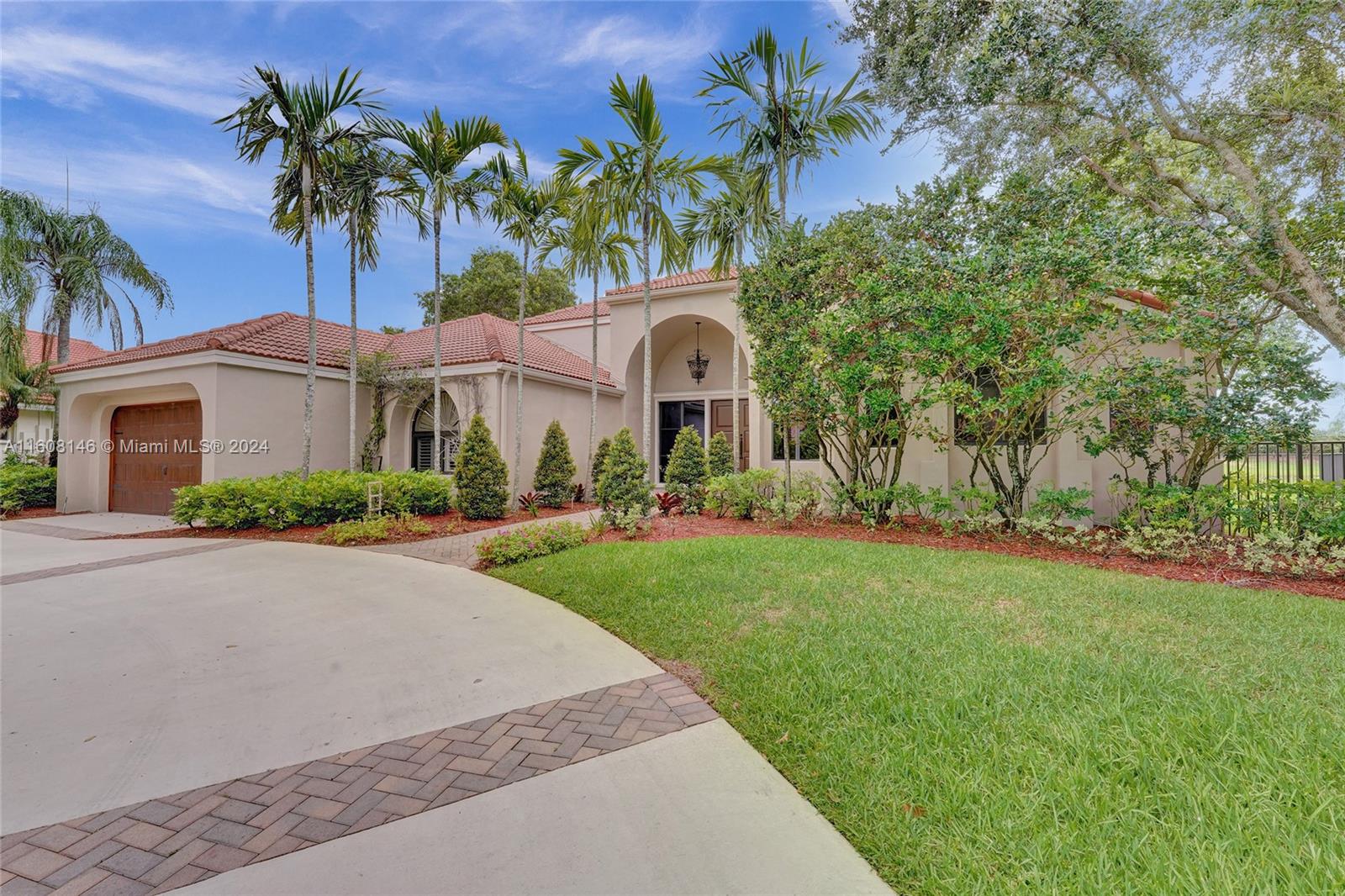 400 Alexandra Cir