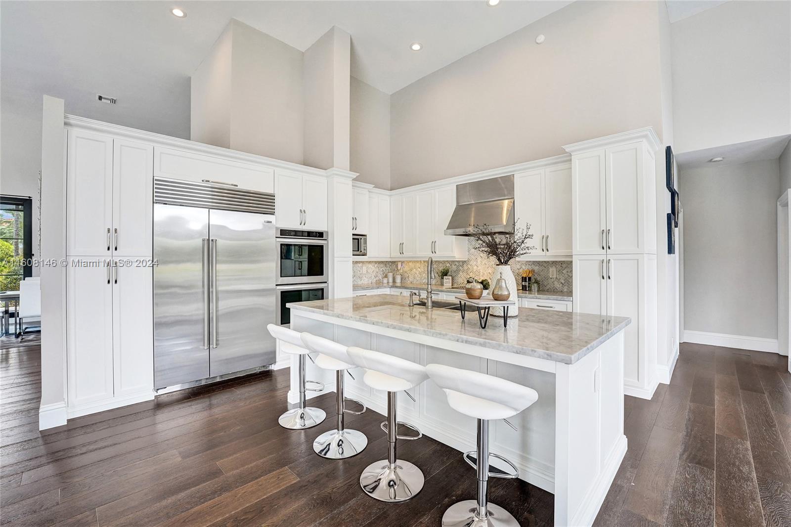 400 Alexandra Cir