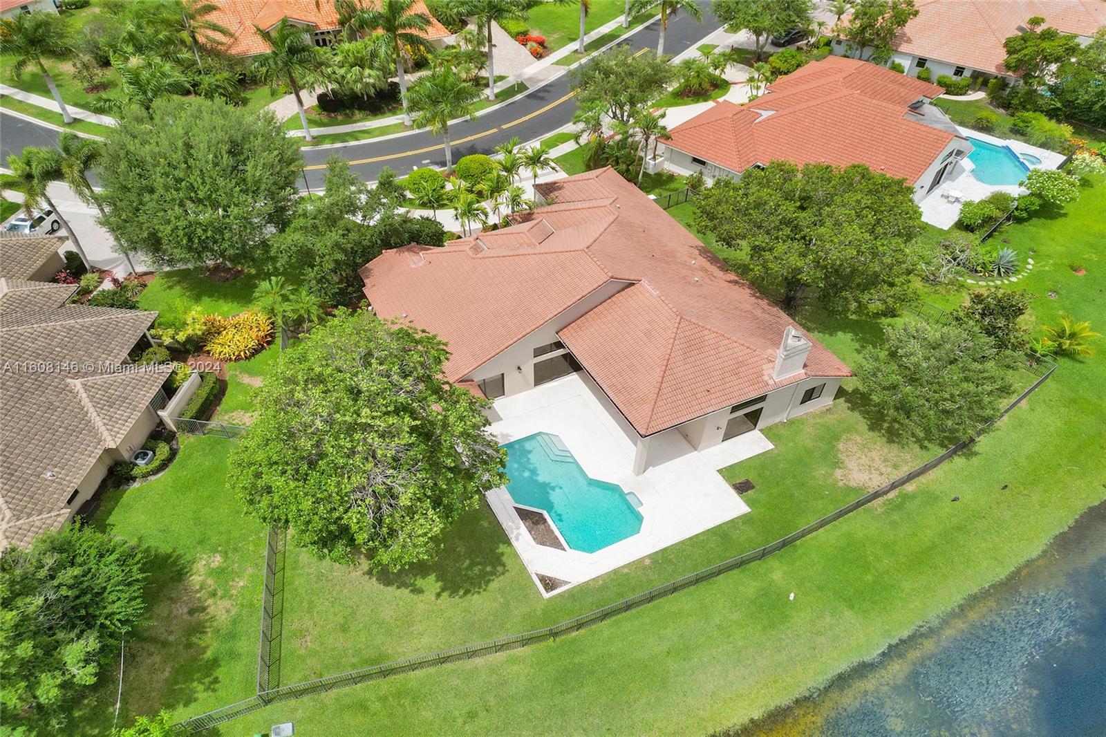 400 Alexandra Cir