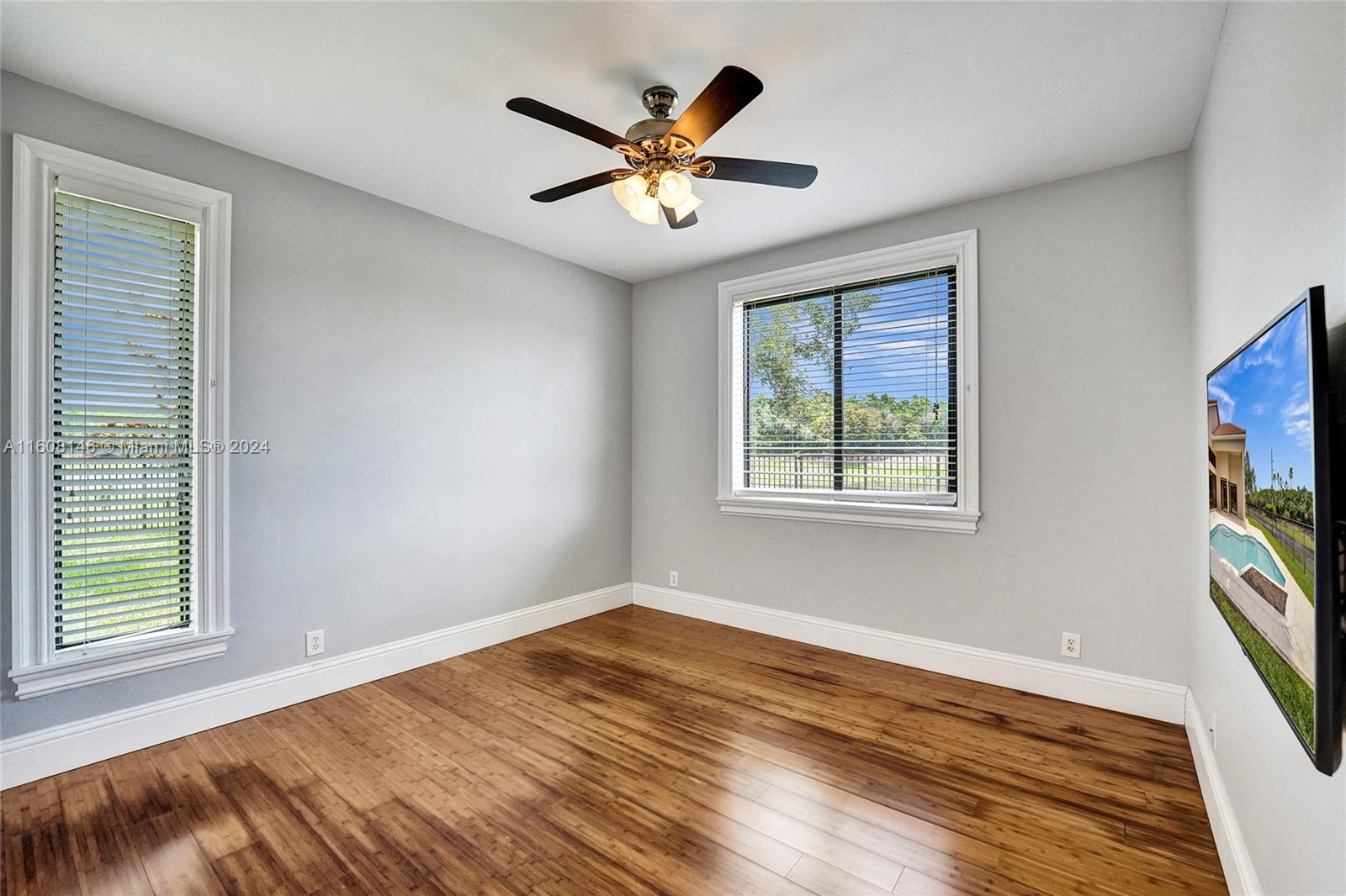 400 Alexandra Cir