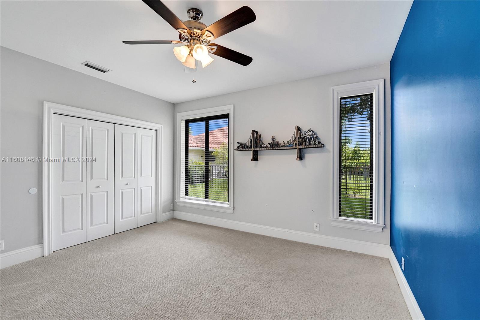 400 Alexandra Cir