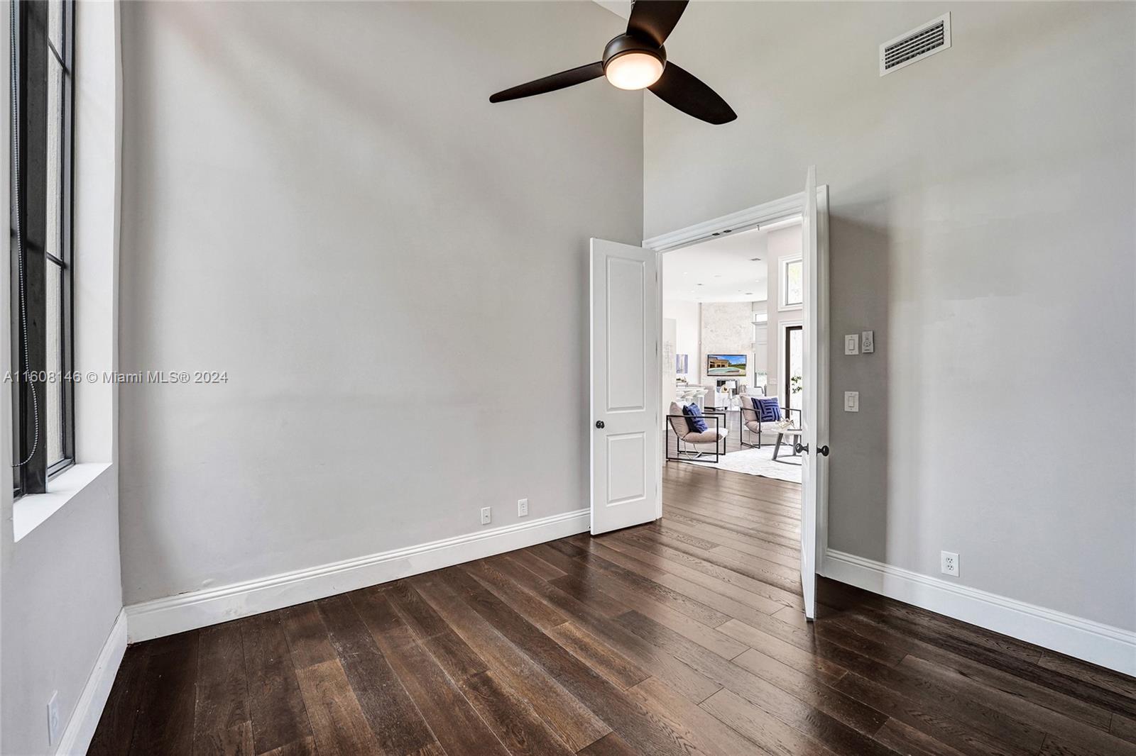400 Alexandra Cir