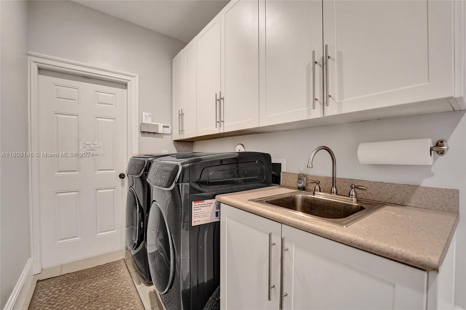 400 Alexandra Cir
