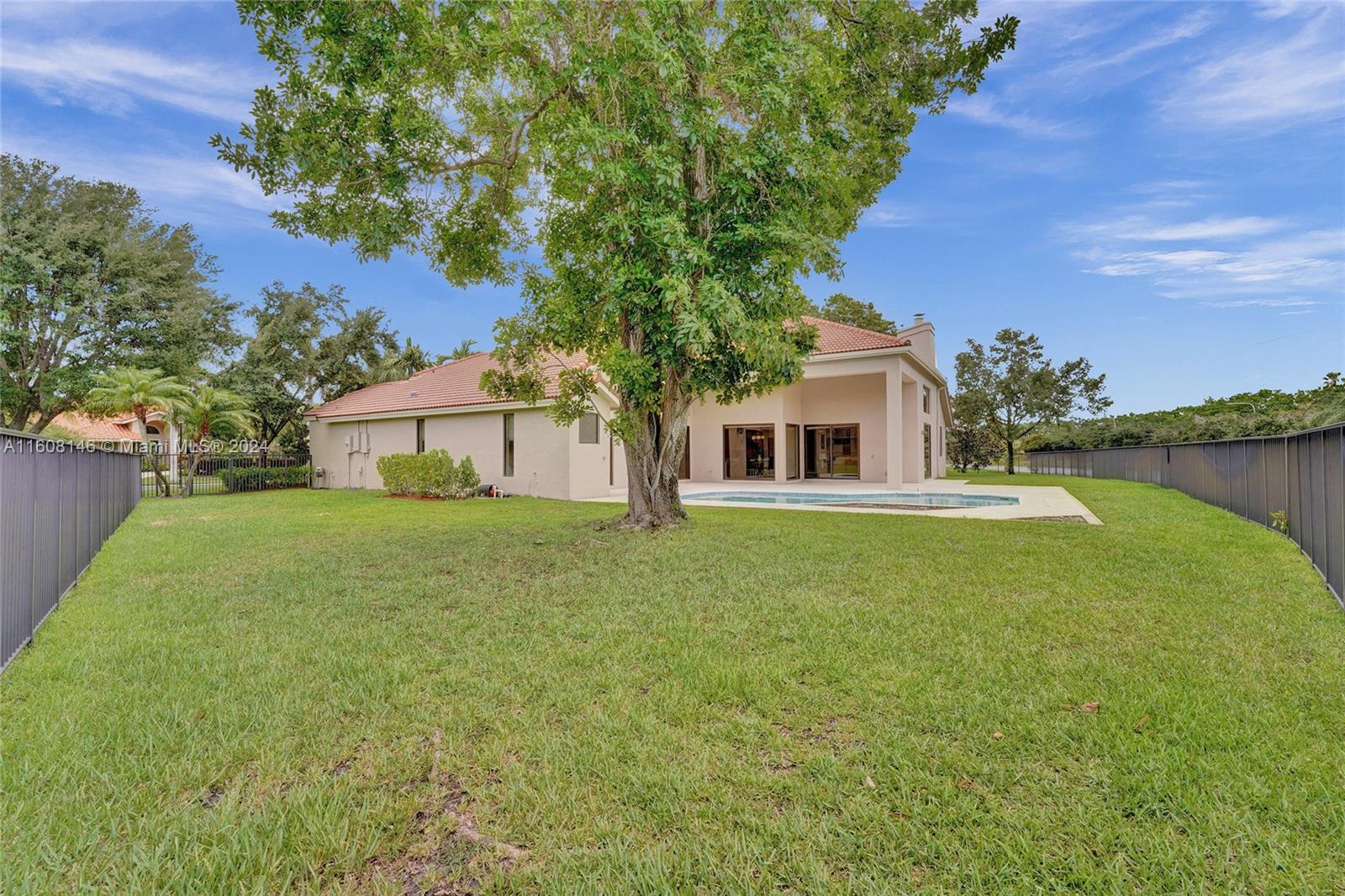 400 Alexandra Cir