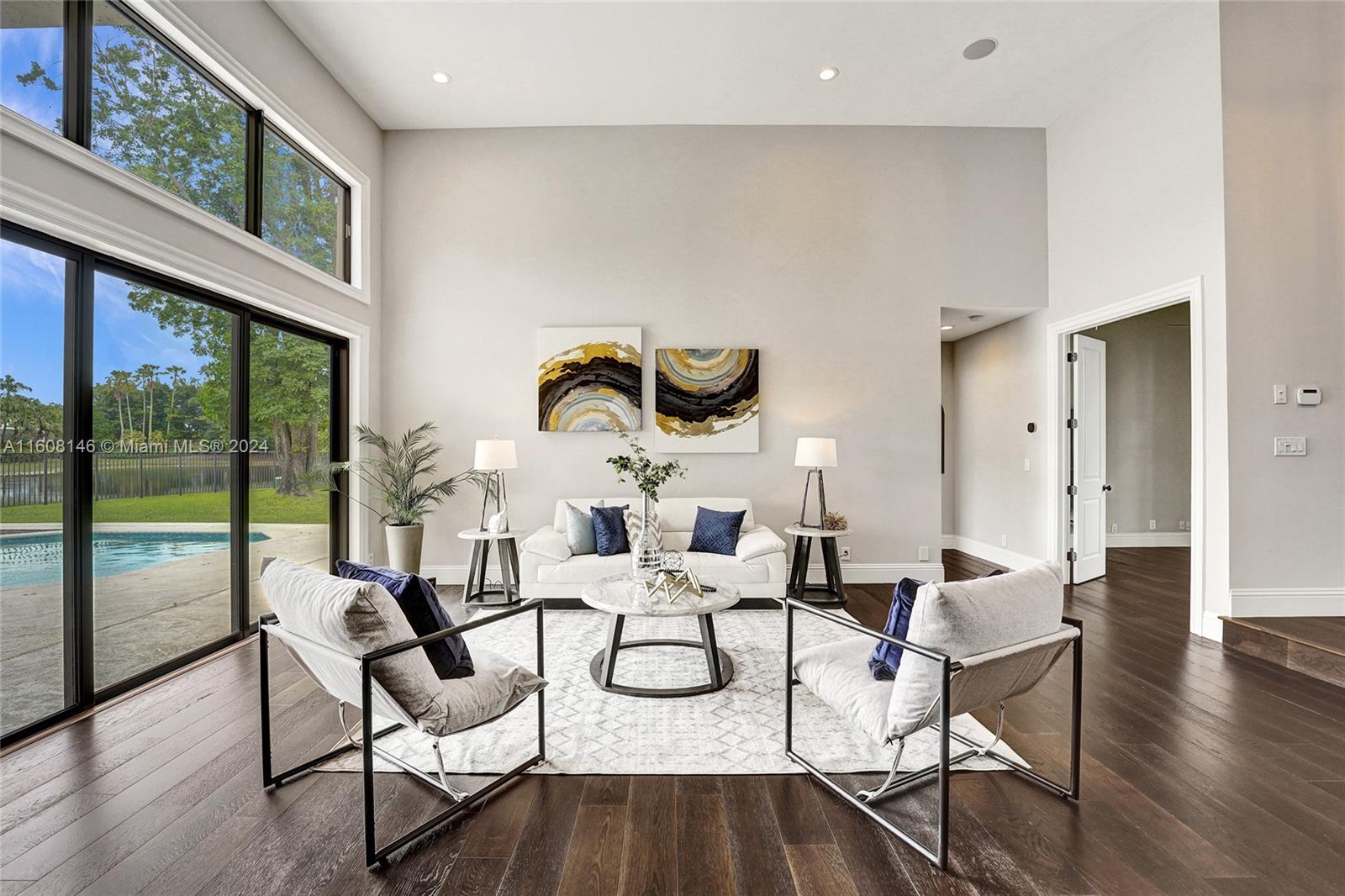 400 Alexandra Cir