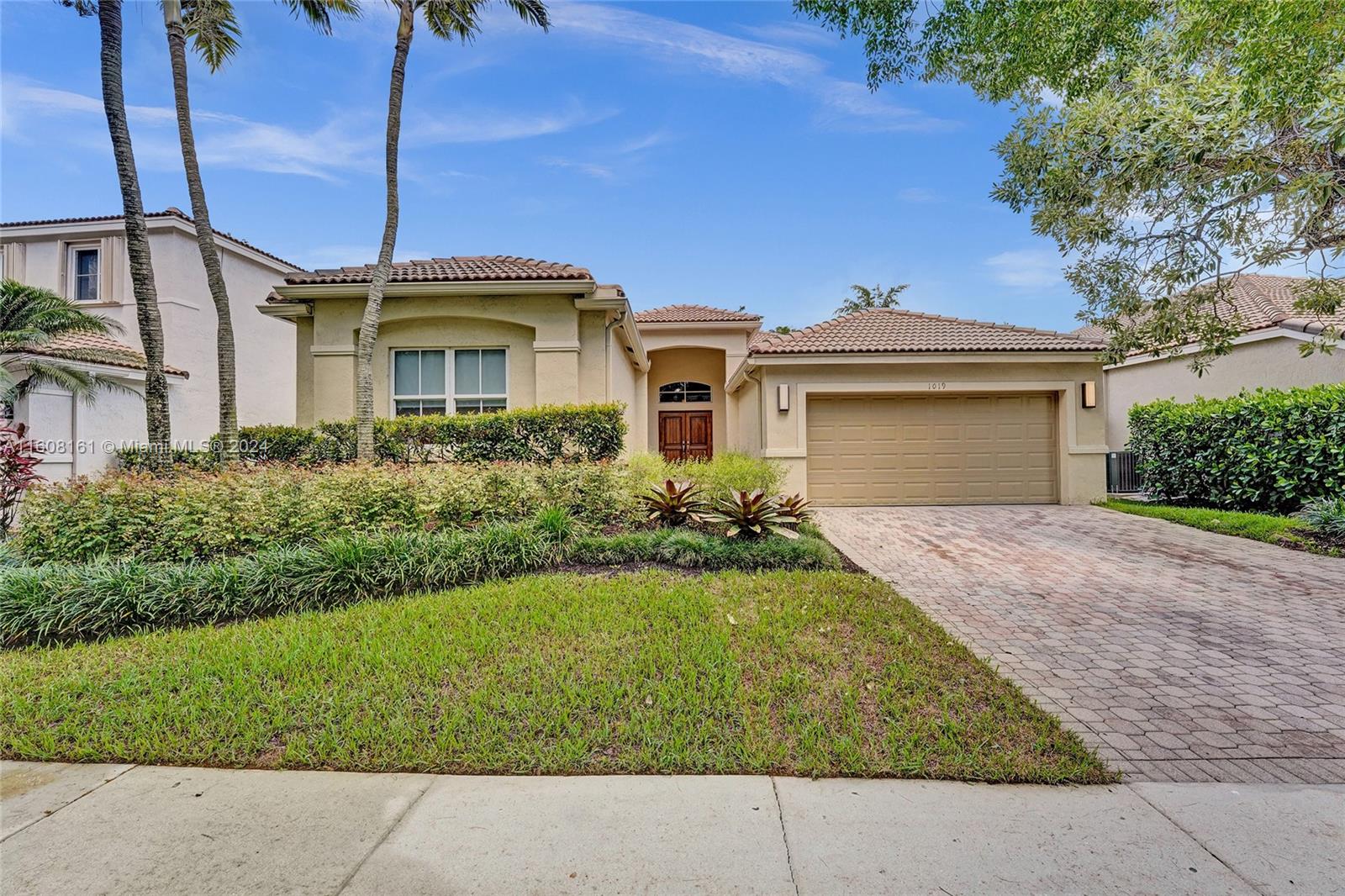 1019 Nandina Dr