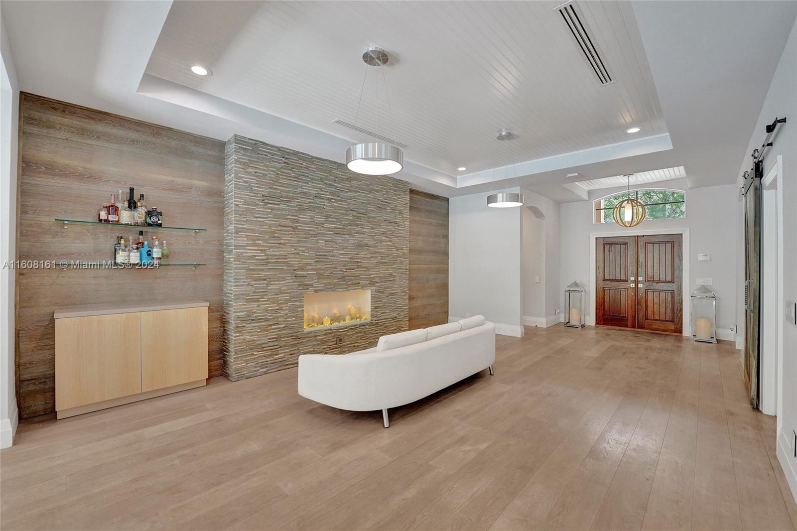 1019 Nandina Dr