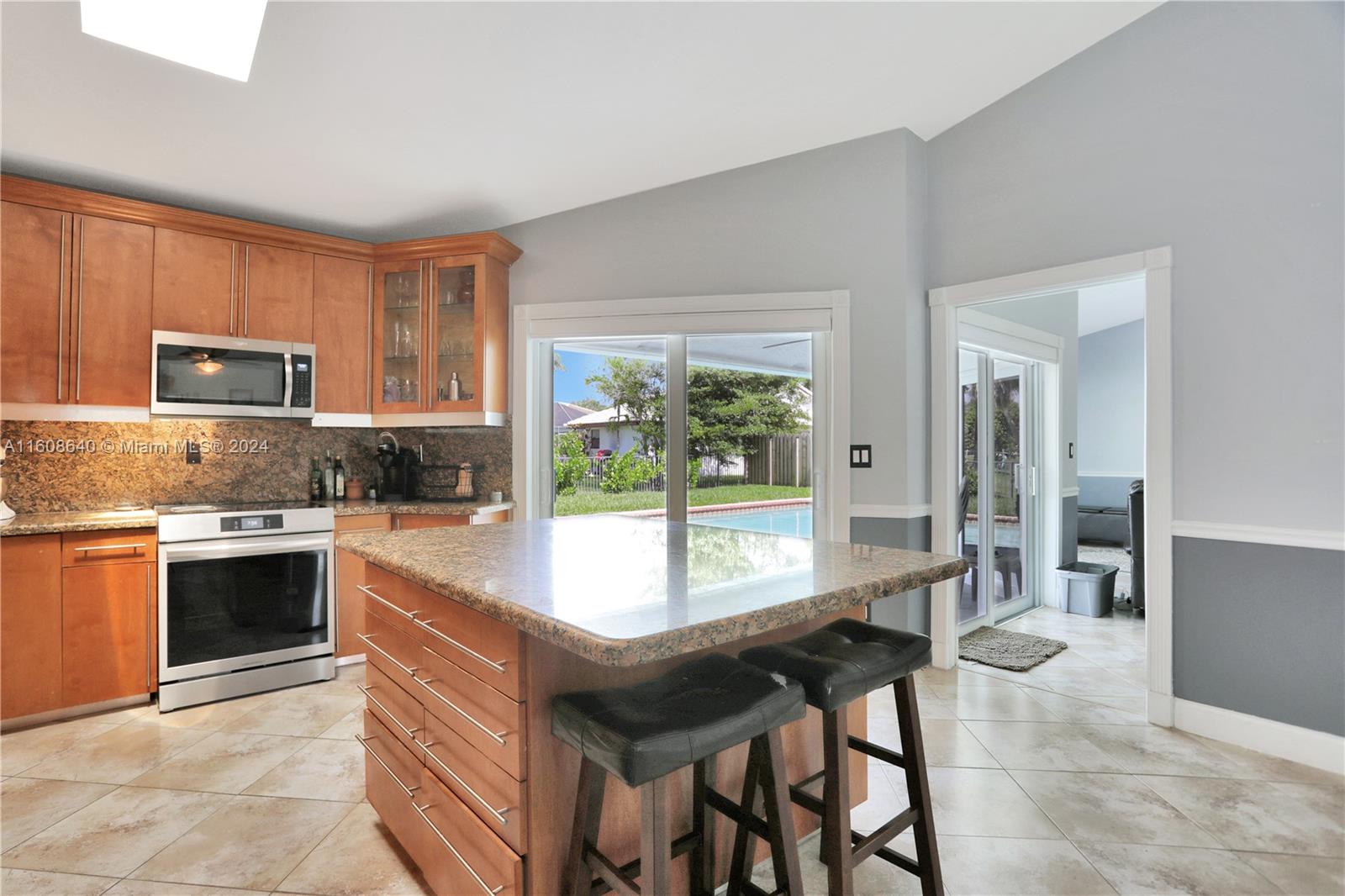 585 NW 113th Ter