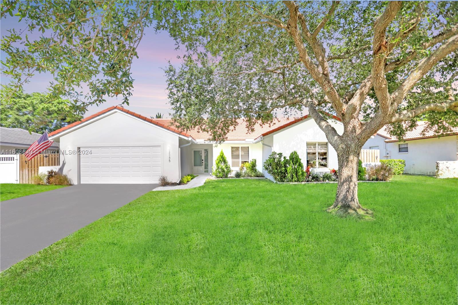 585 NW 113th Ter