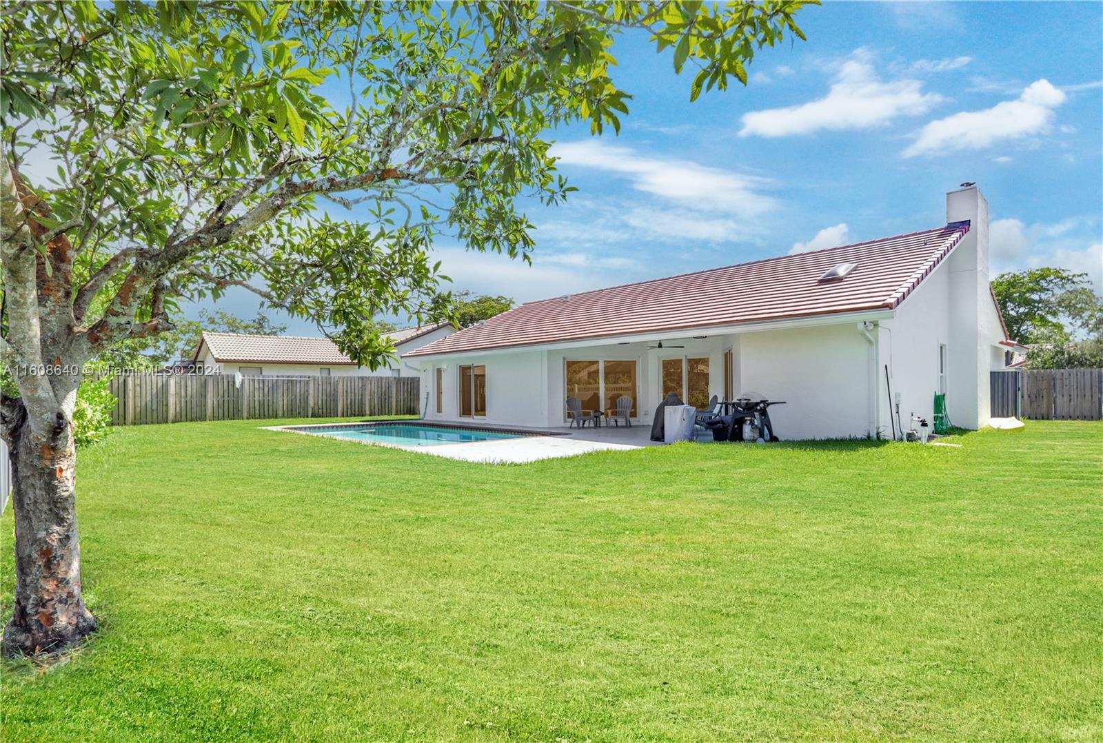 585 NW 113th Ter