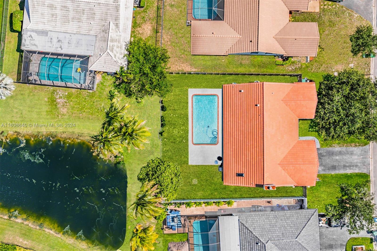 585 NW 113th Ter