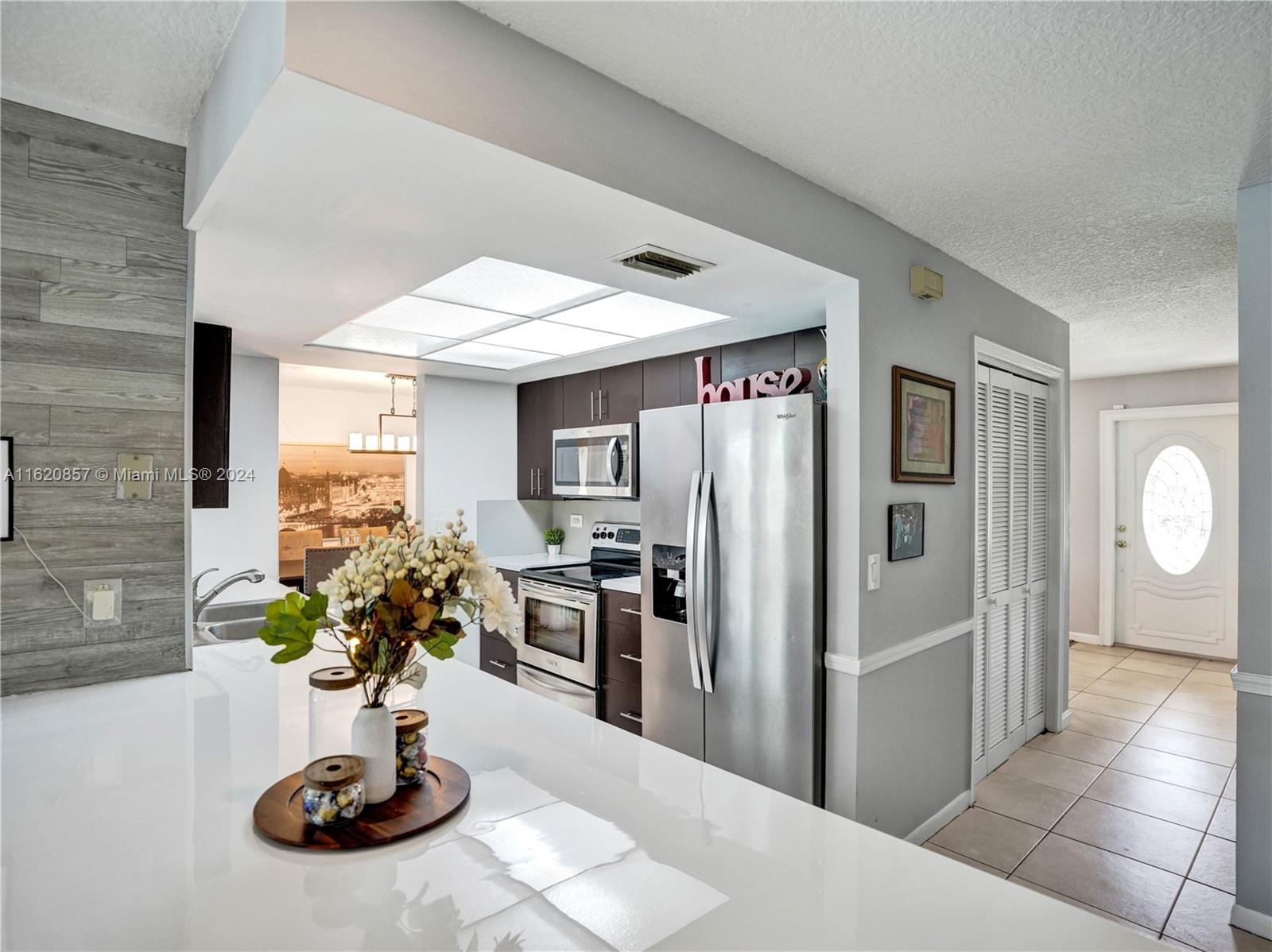 11261 NW 40th St