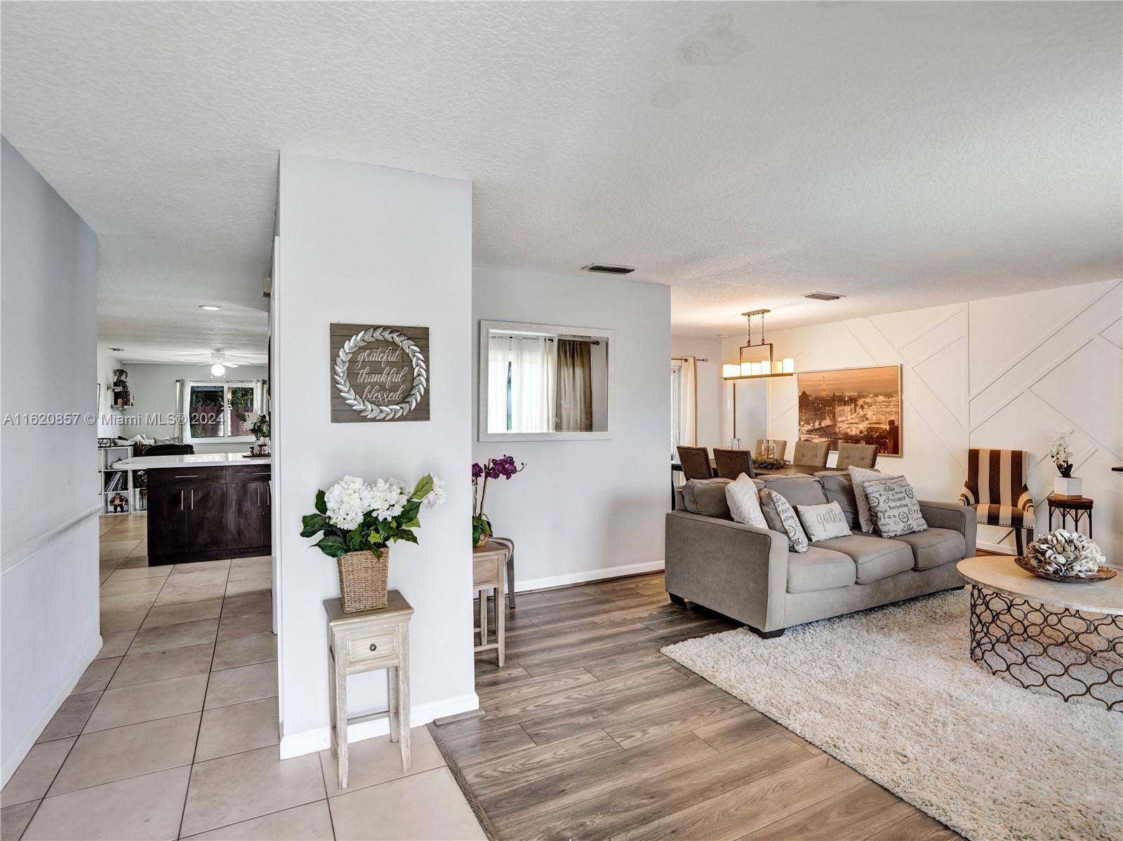 11261 NW 40th St