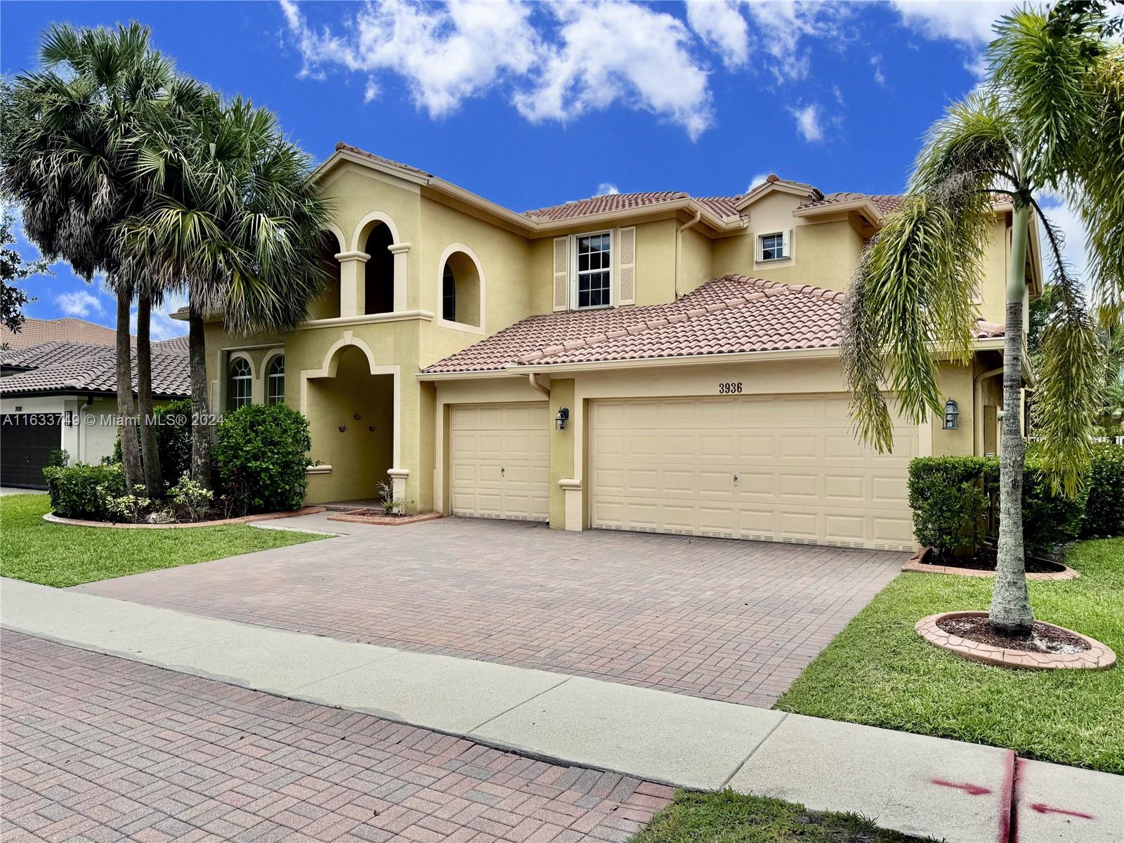3936 W Gardenia Ave