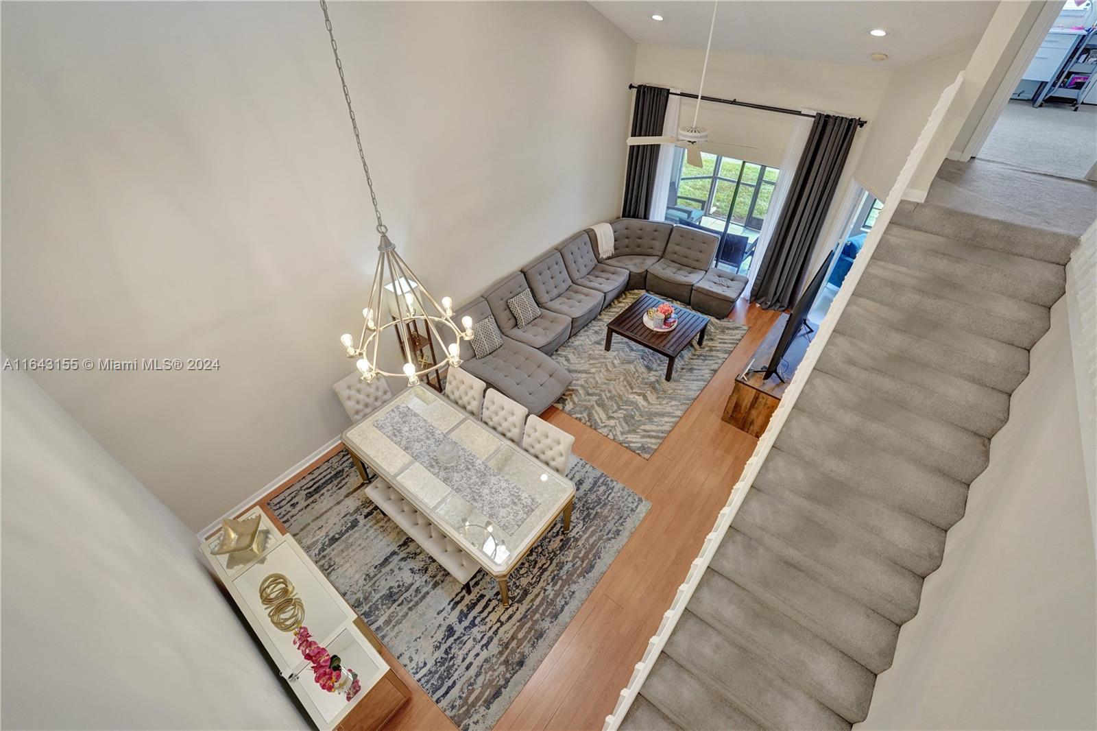 7816 NW 84th Ter