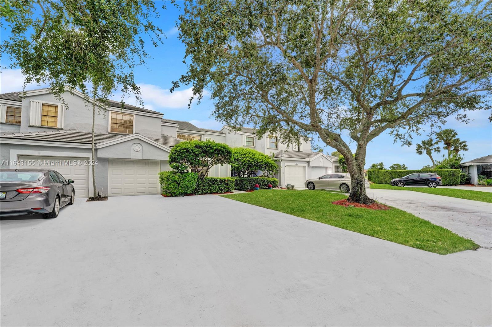7816 NW 84th Ter