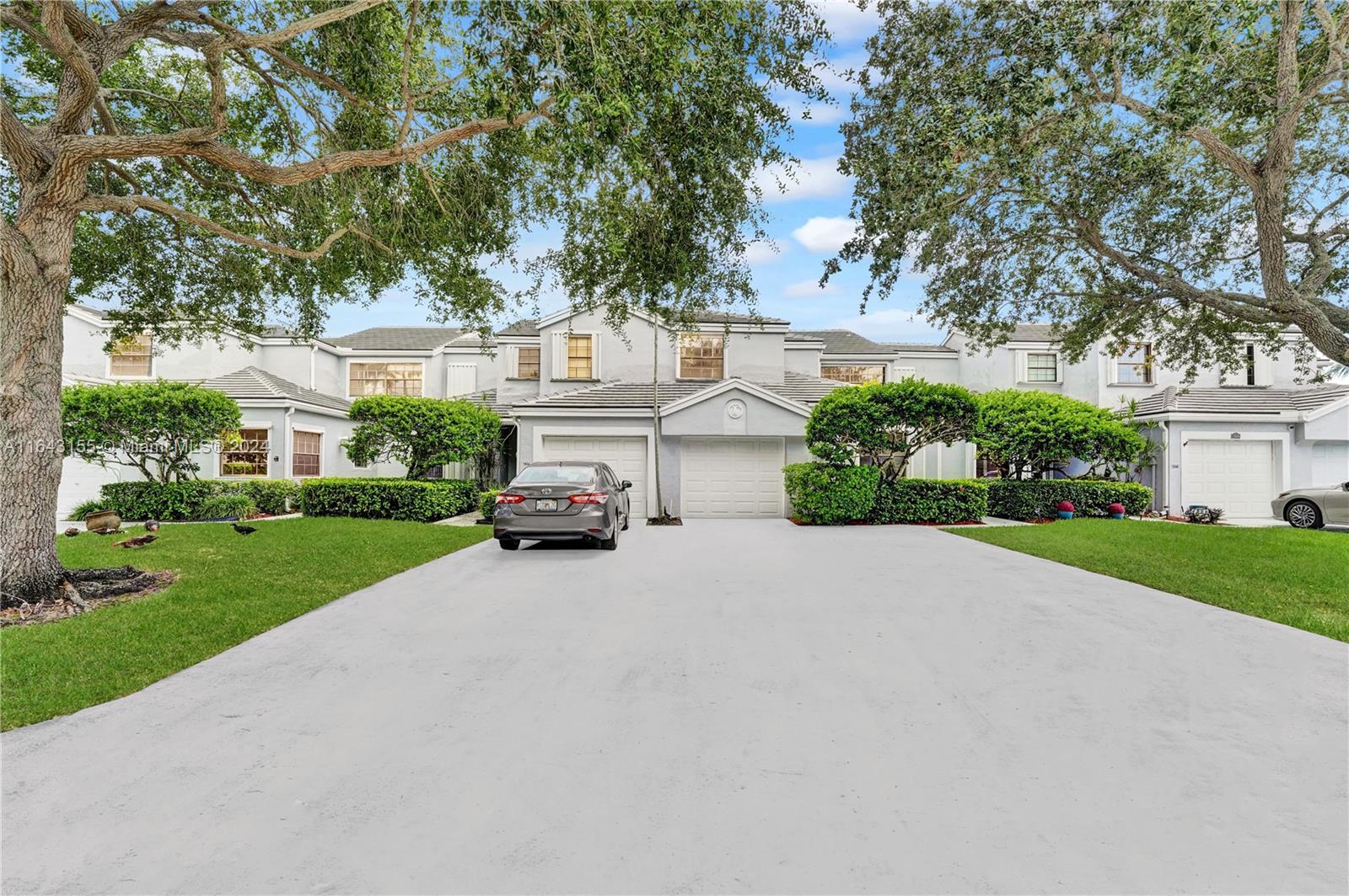 7816 NW 84th Ter