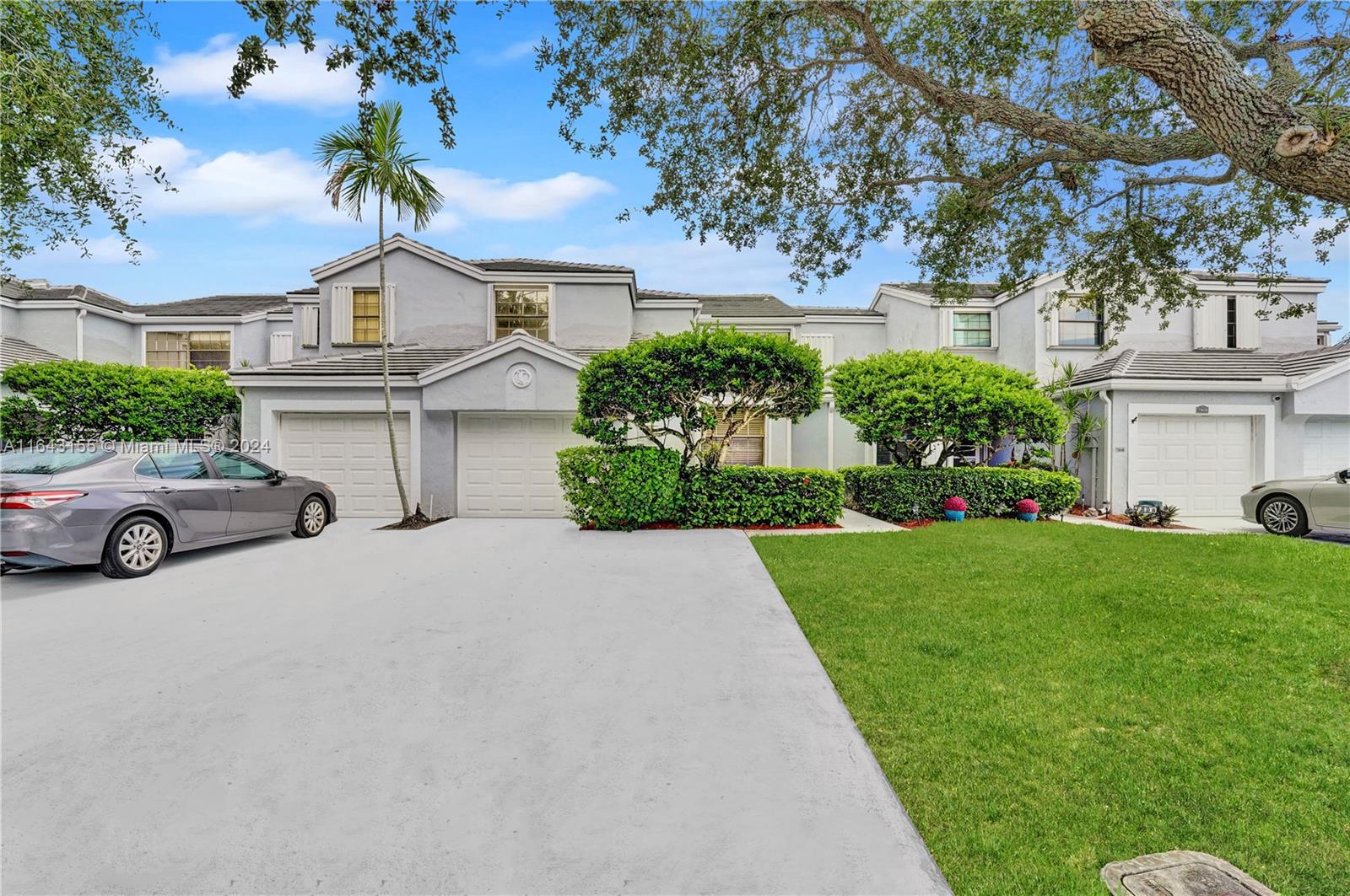7816 NW 84th Ter