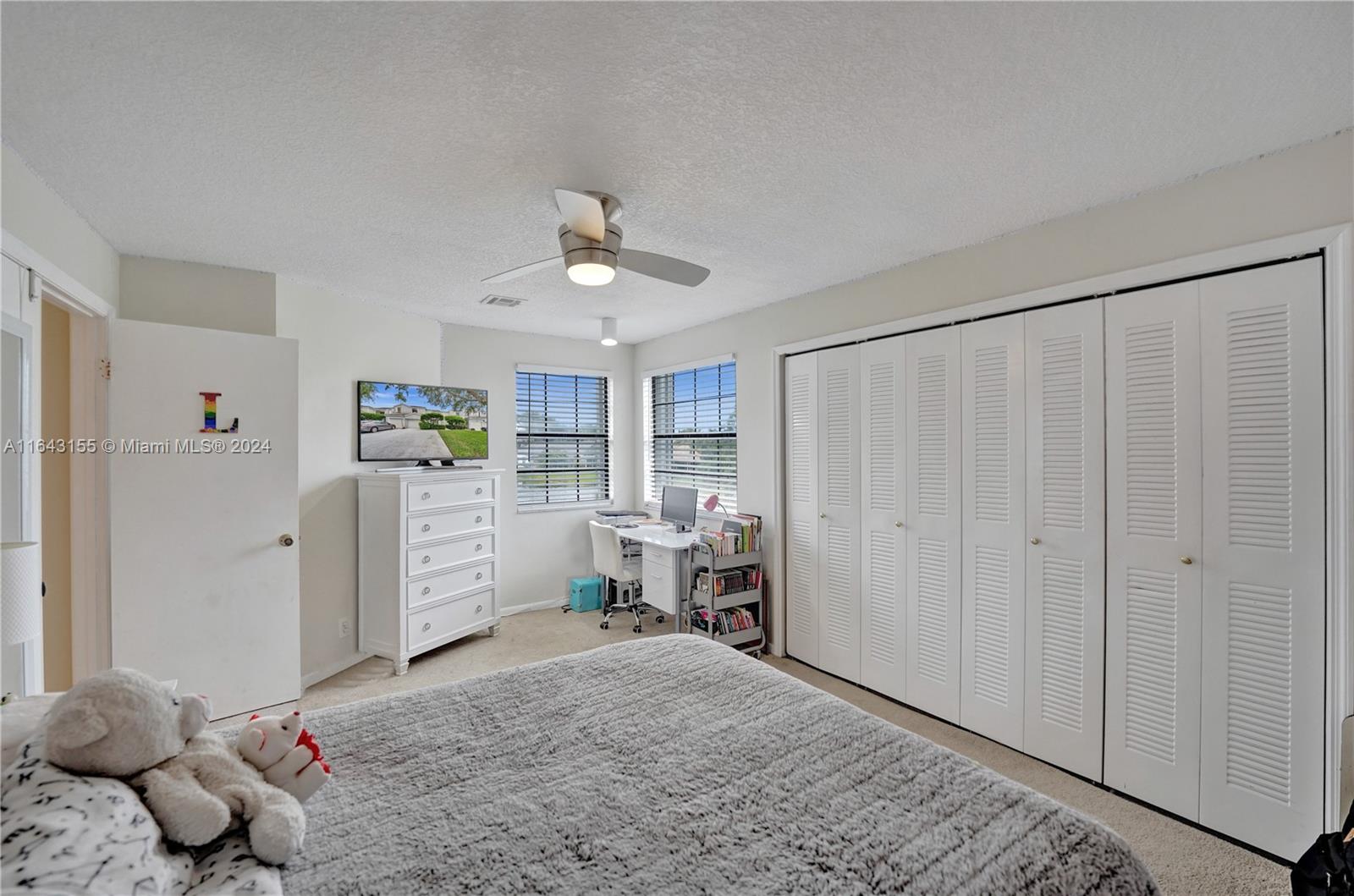 7816 NW 84th Ter