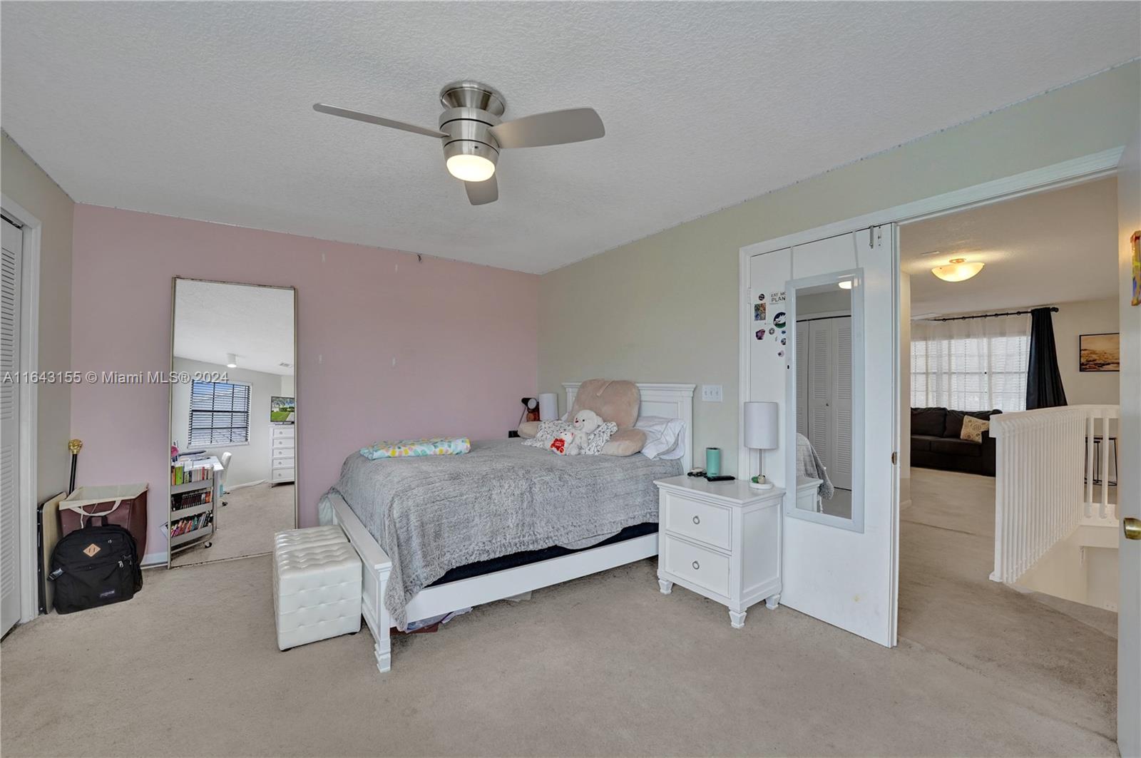 7816 NW 84th Ter