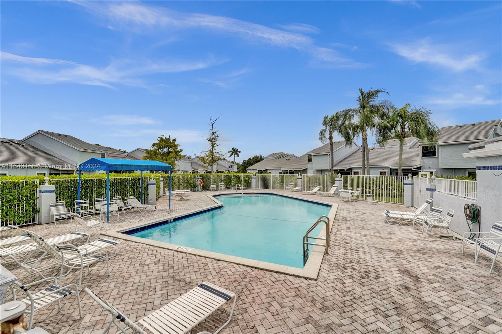 7816 NW 84th Ter