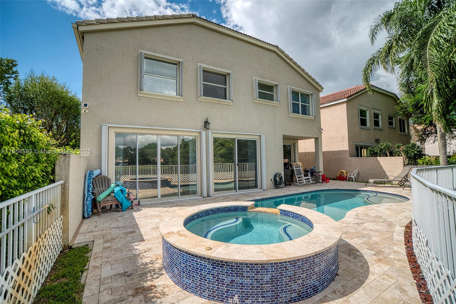 7469 Sally Lyn Ln