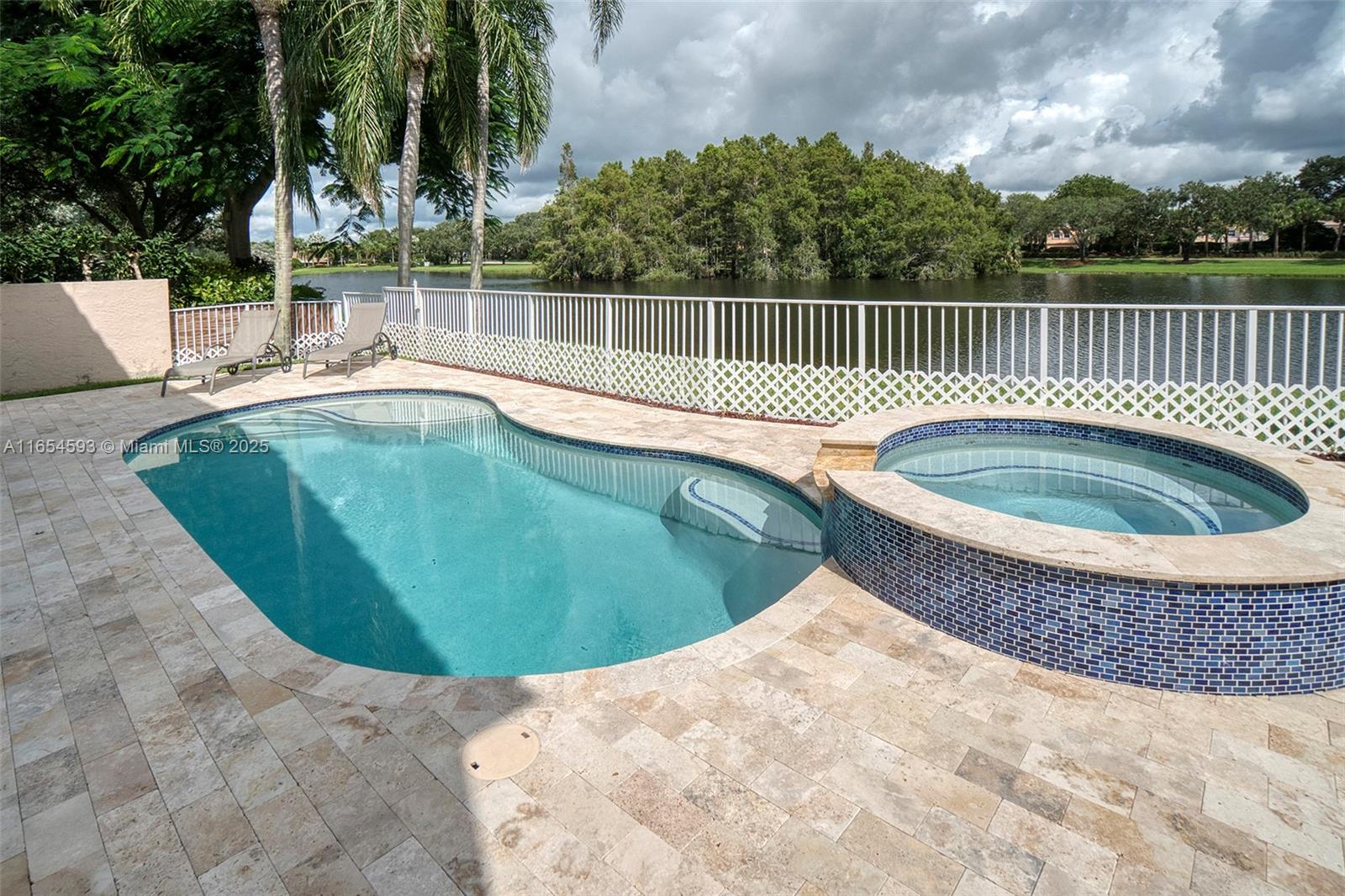 7469 Sally Lyn Ln