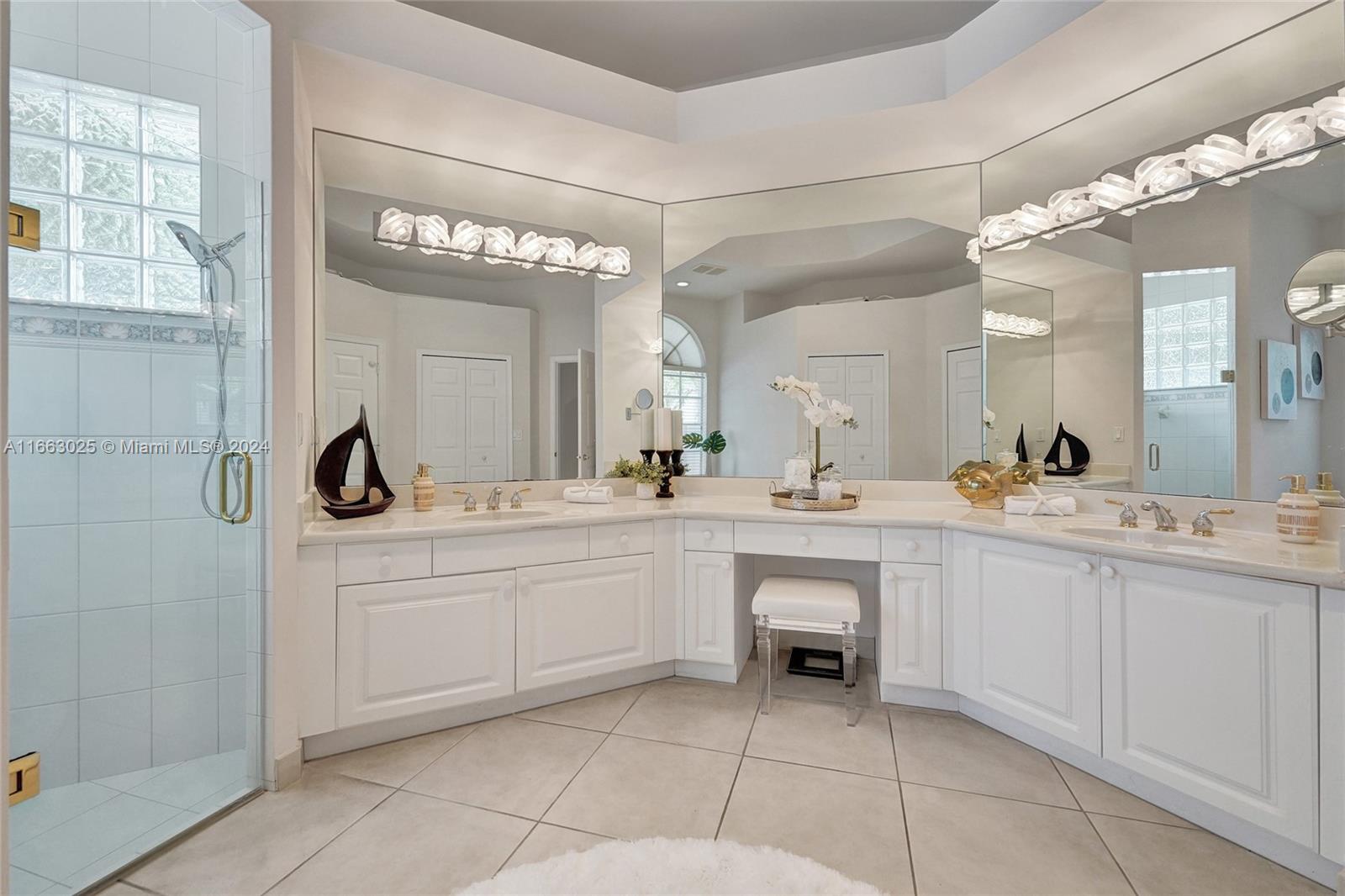2496 Provence Cir