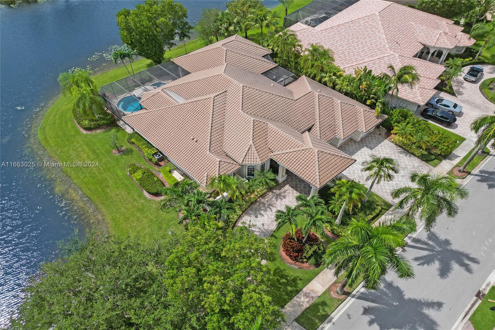 2496 Provence Cir