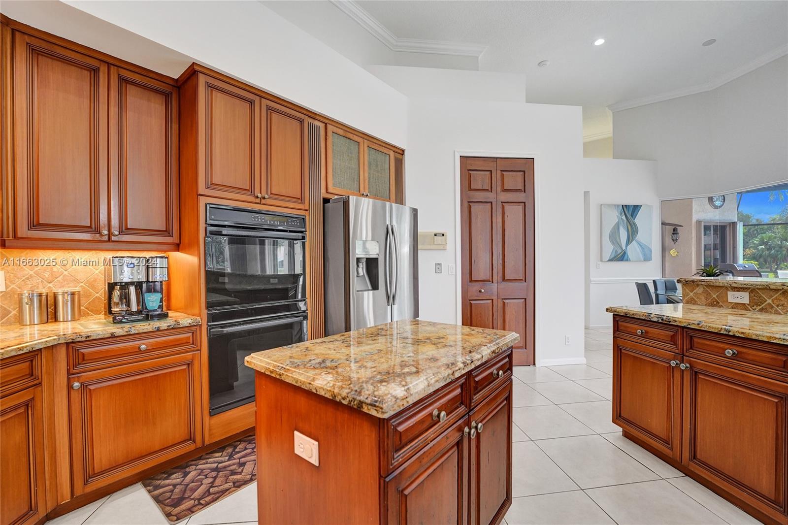 2496 Provence Cir