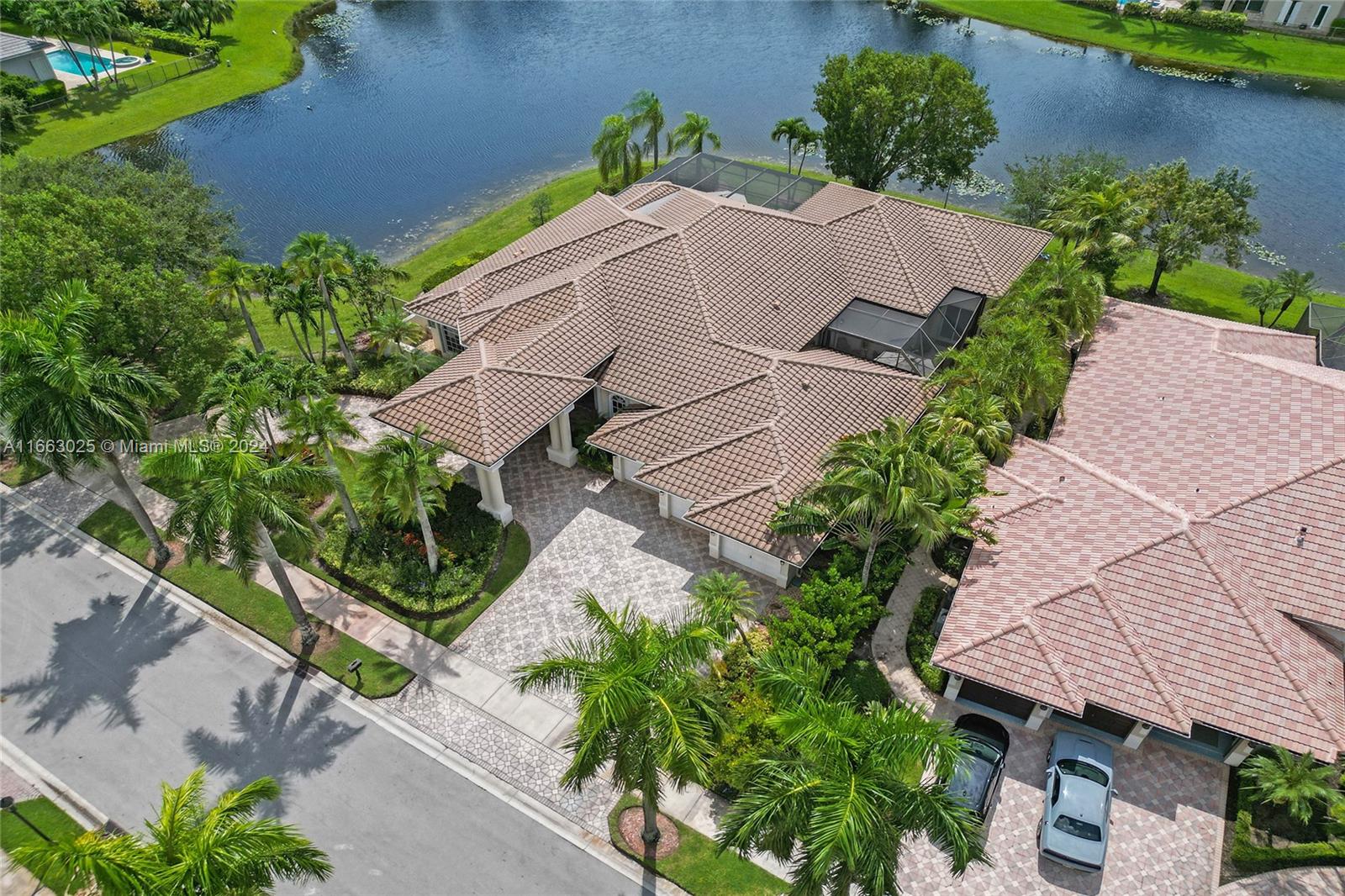 2496 Provence Cir