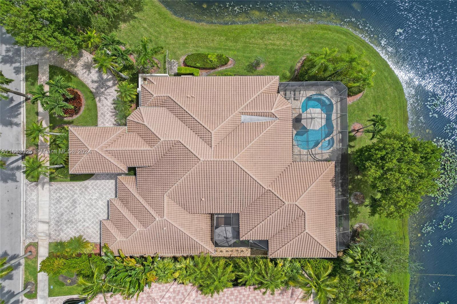 2496 Provence Cir