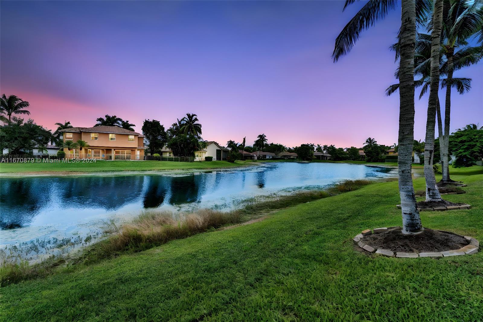 2569 Jardin Way