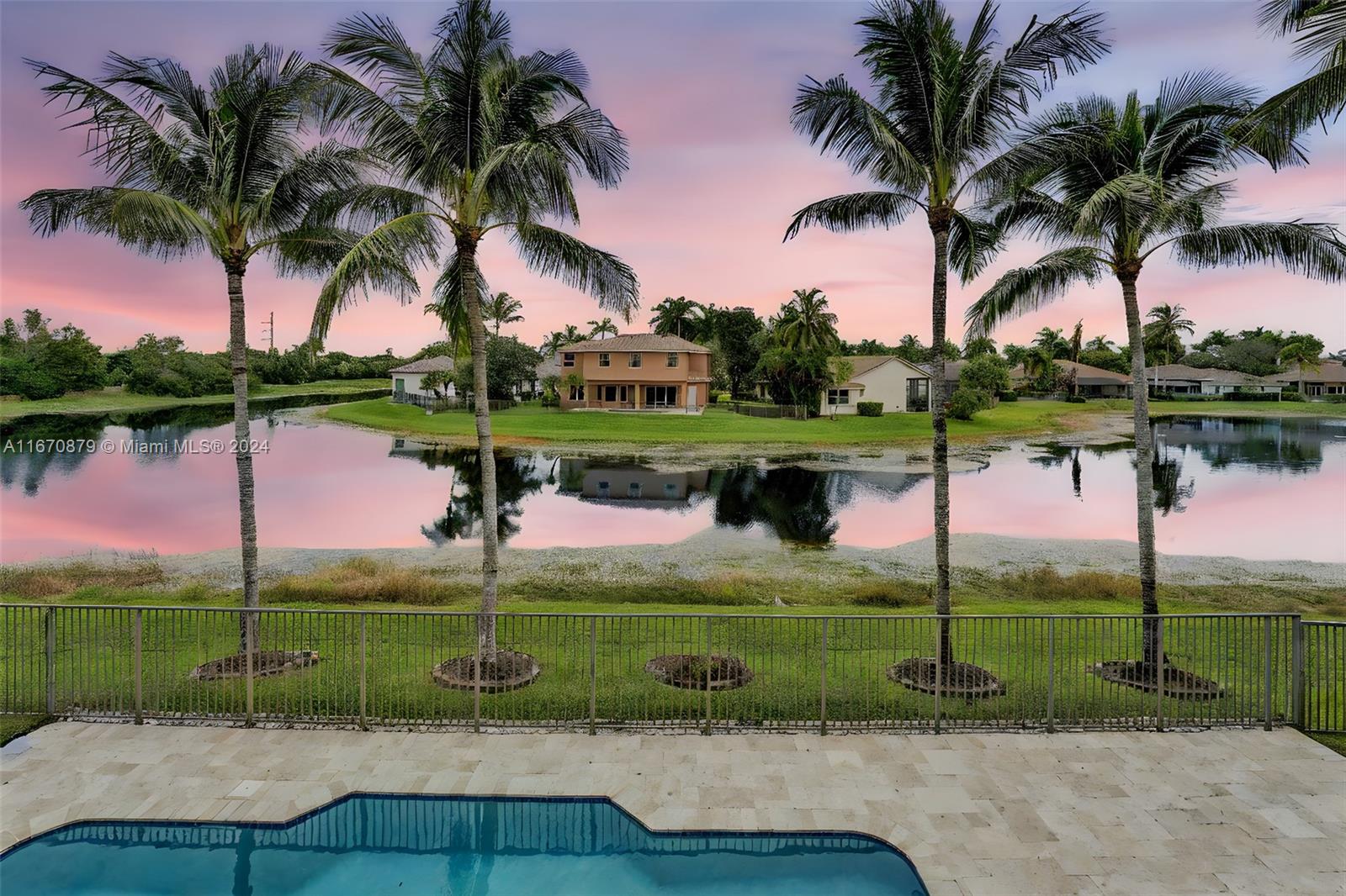 2569 Jardin Way