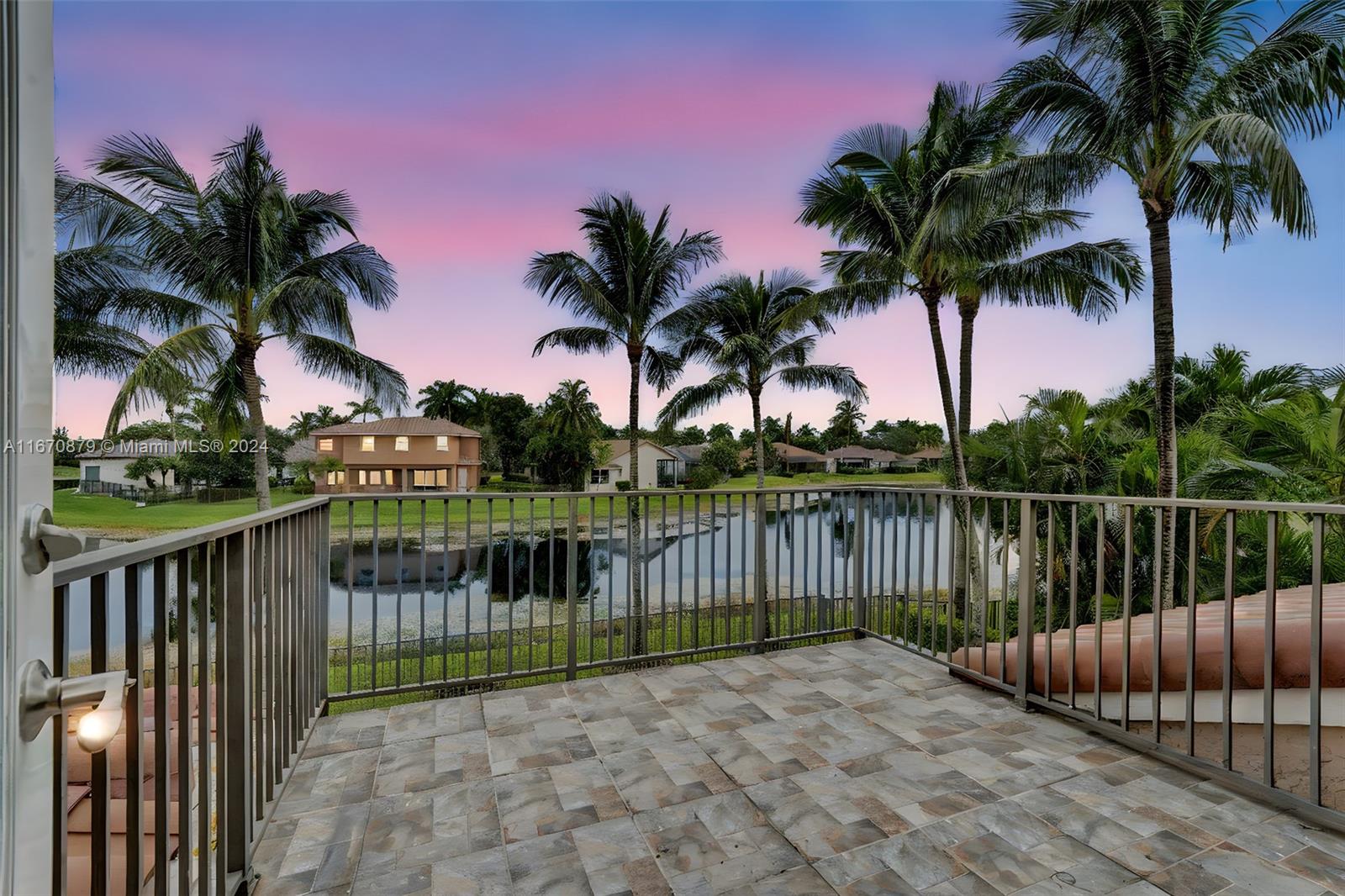 2569 Jardin Way