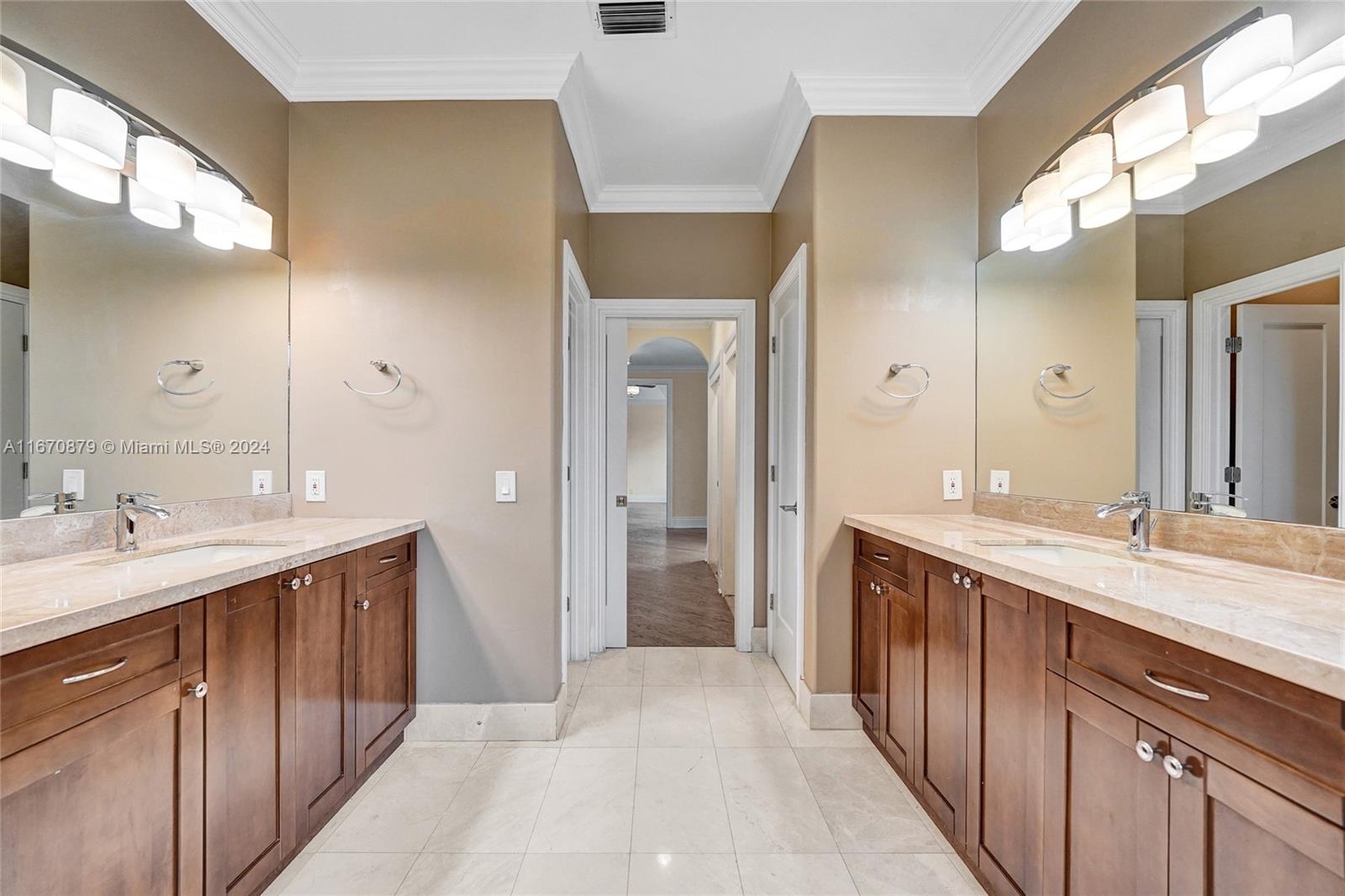 2569 Jardin Way