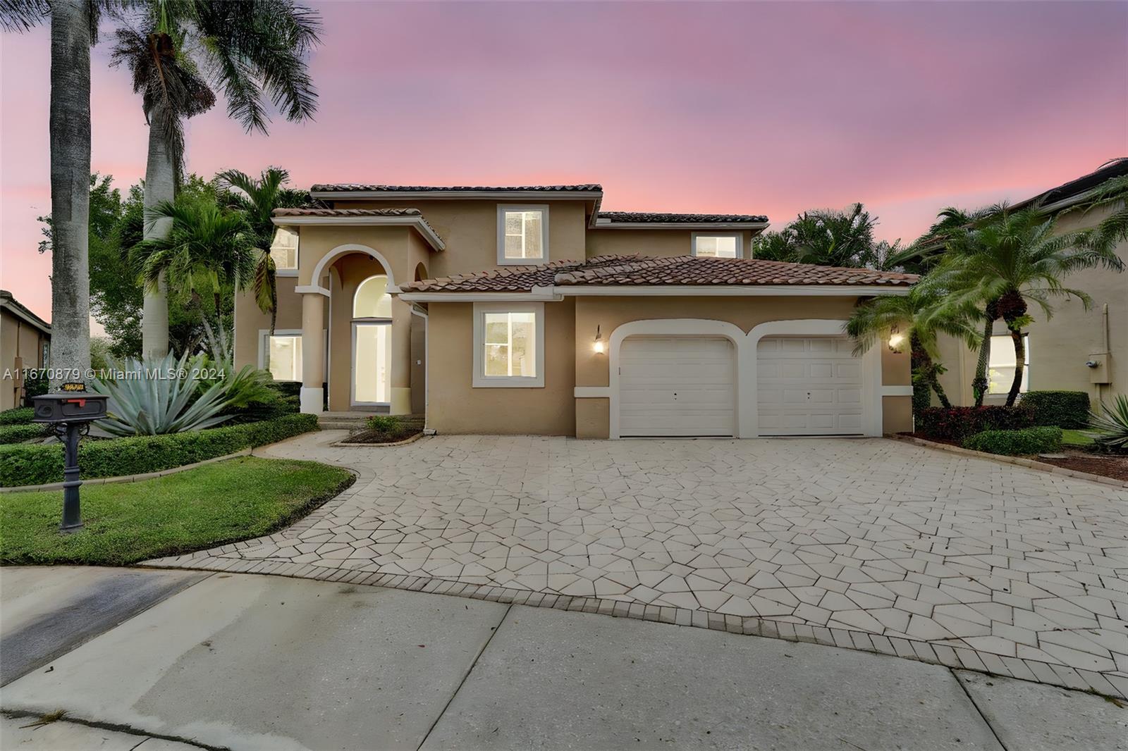 2569 Jardin Way