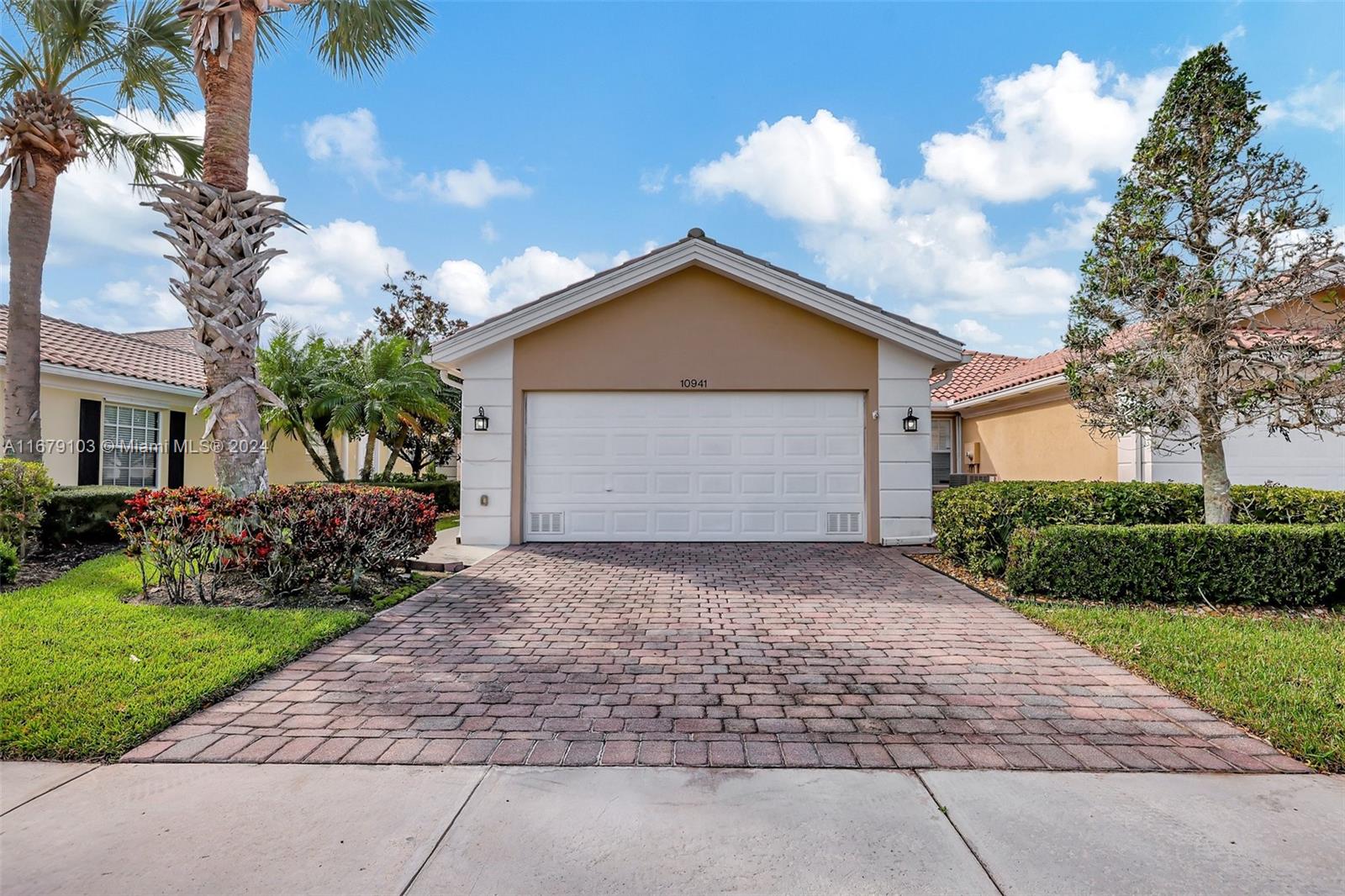 10941 SW Dardanelle Dr, Port St. Lucie