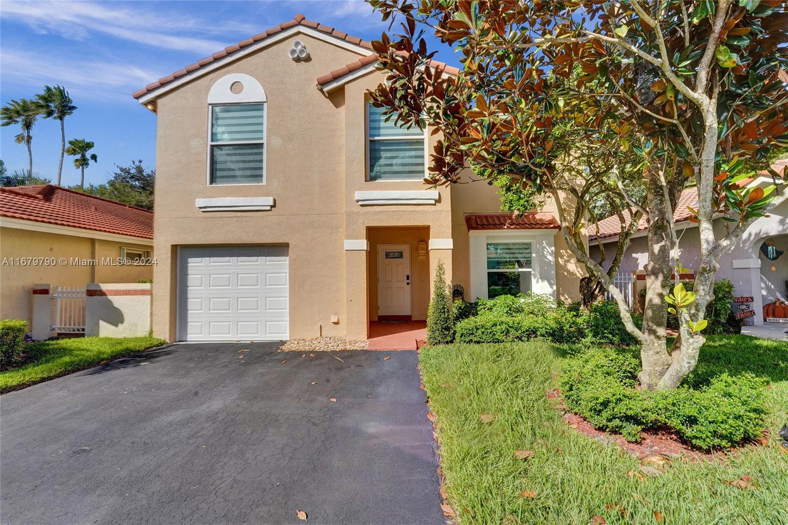 1273 Seagrape Cir