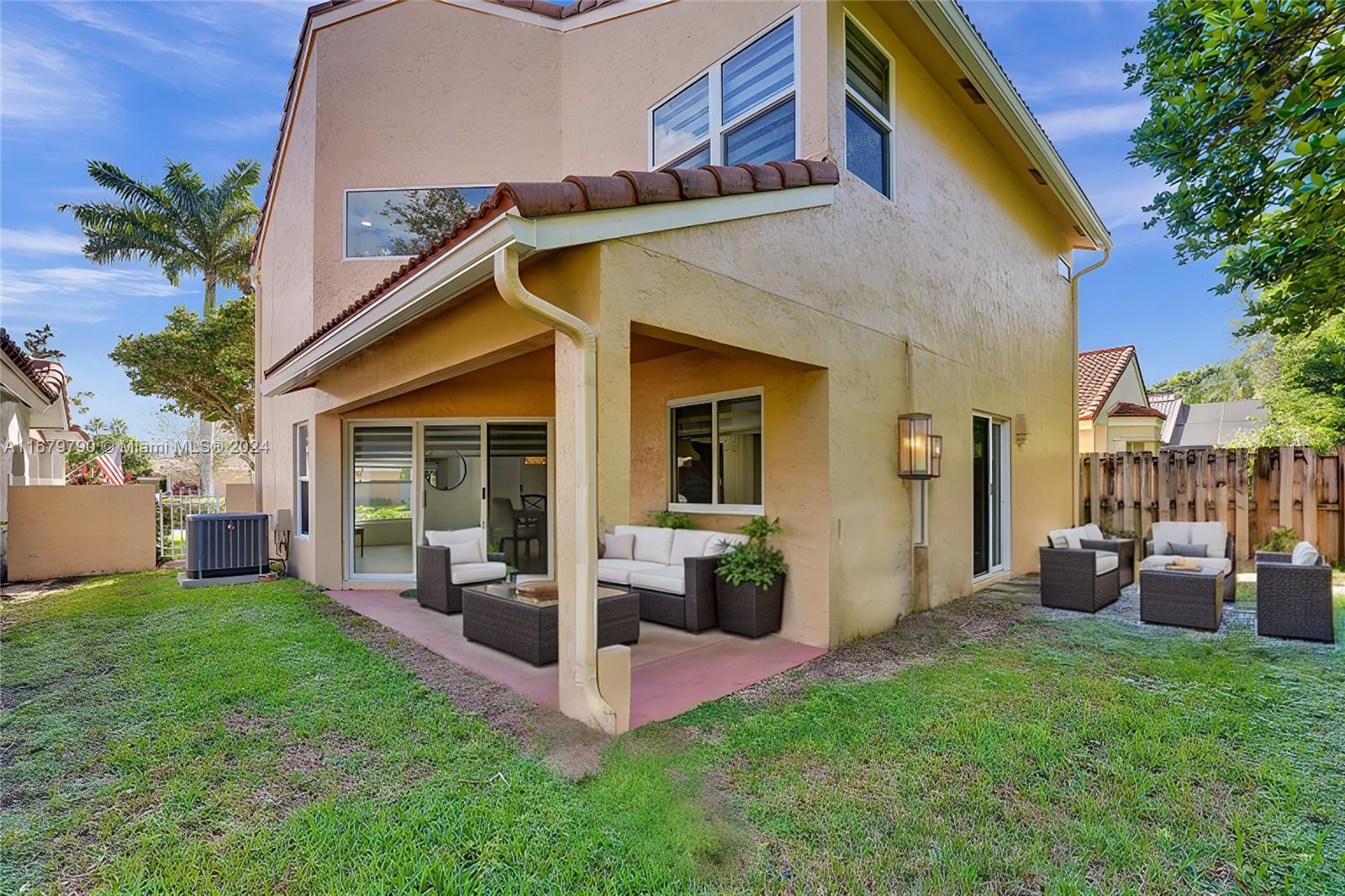 1273 Seagrape Cir