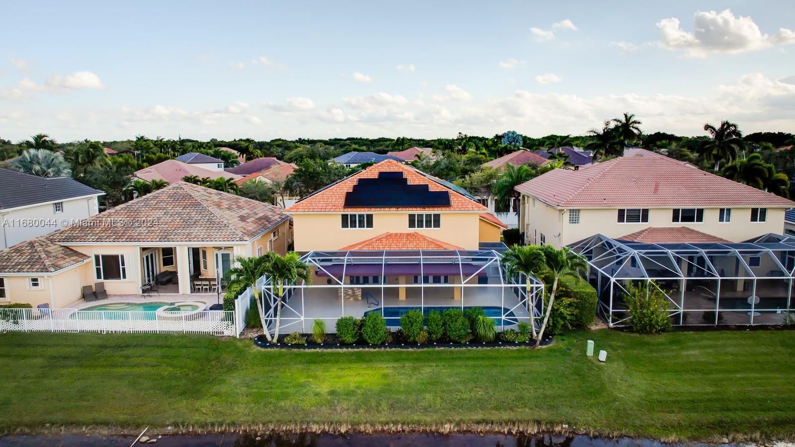 949 Crestview Cir