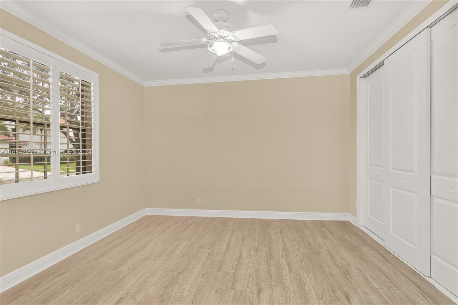 3217 Huntington