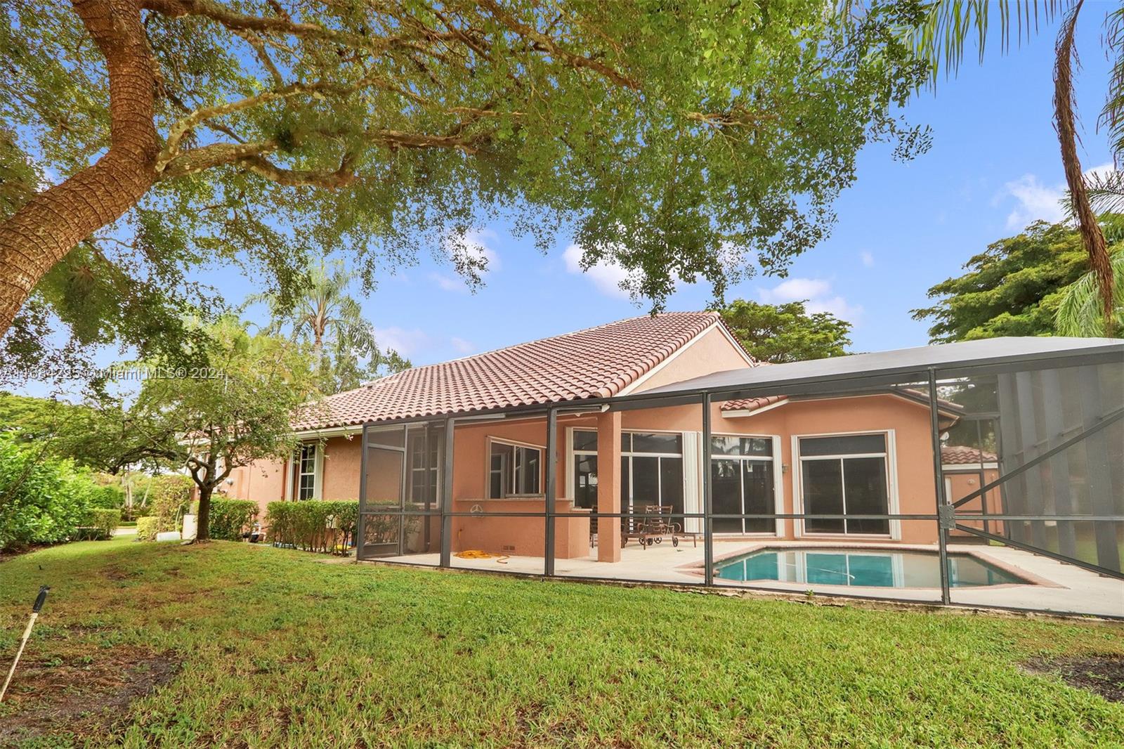 3217 Huntington