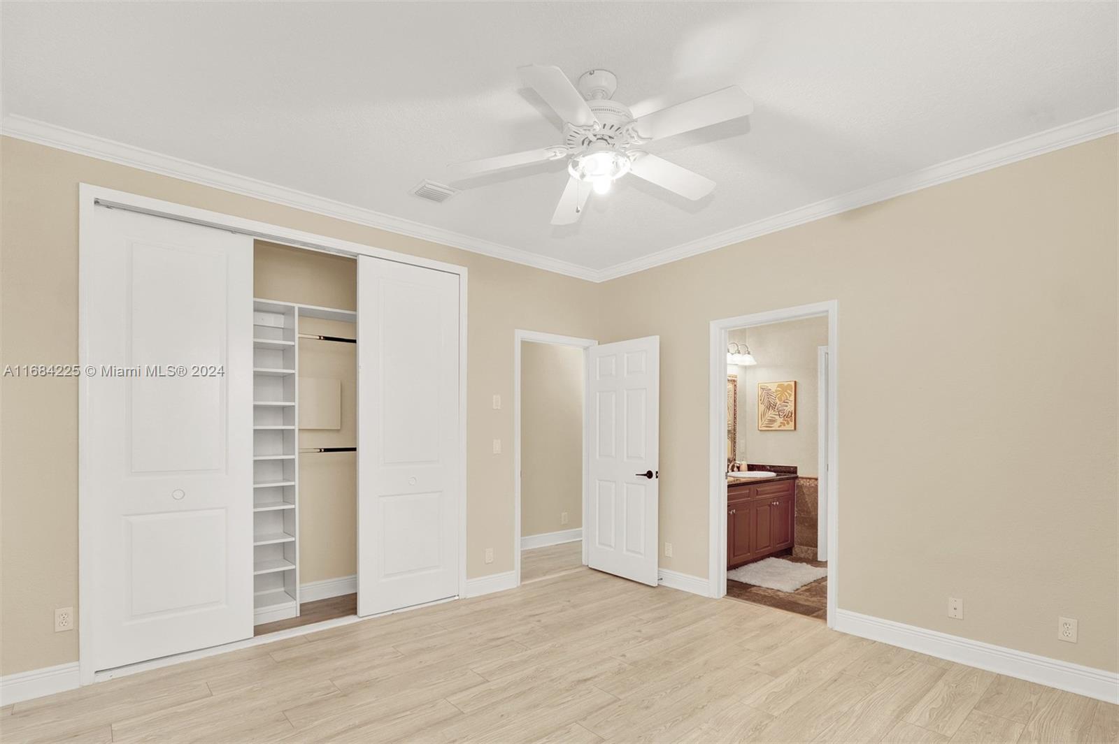 3217 Huntington