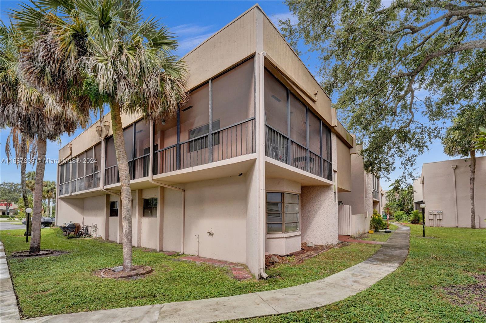 2700 S University Dr # 4B