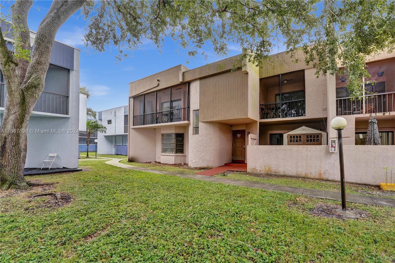 2700 S University Dr # 4B